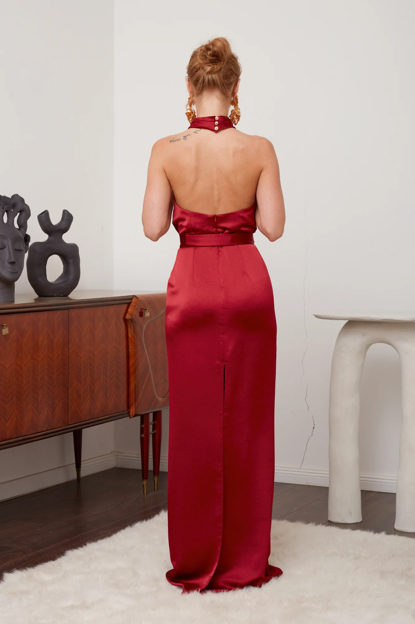 ALIUR Deep Red Maxi Evening Dress With X Neck - Image 8