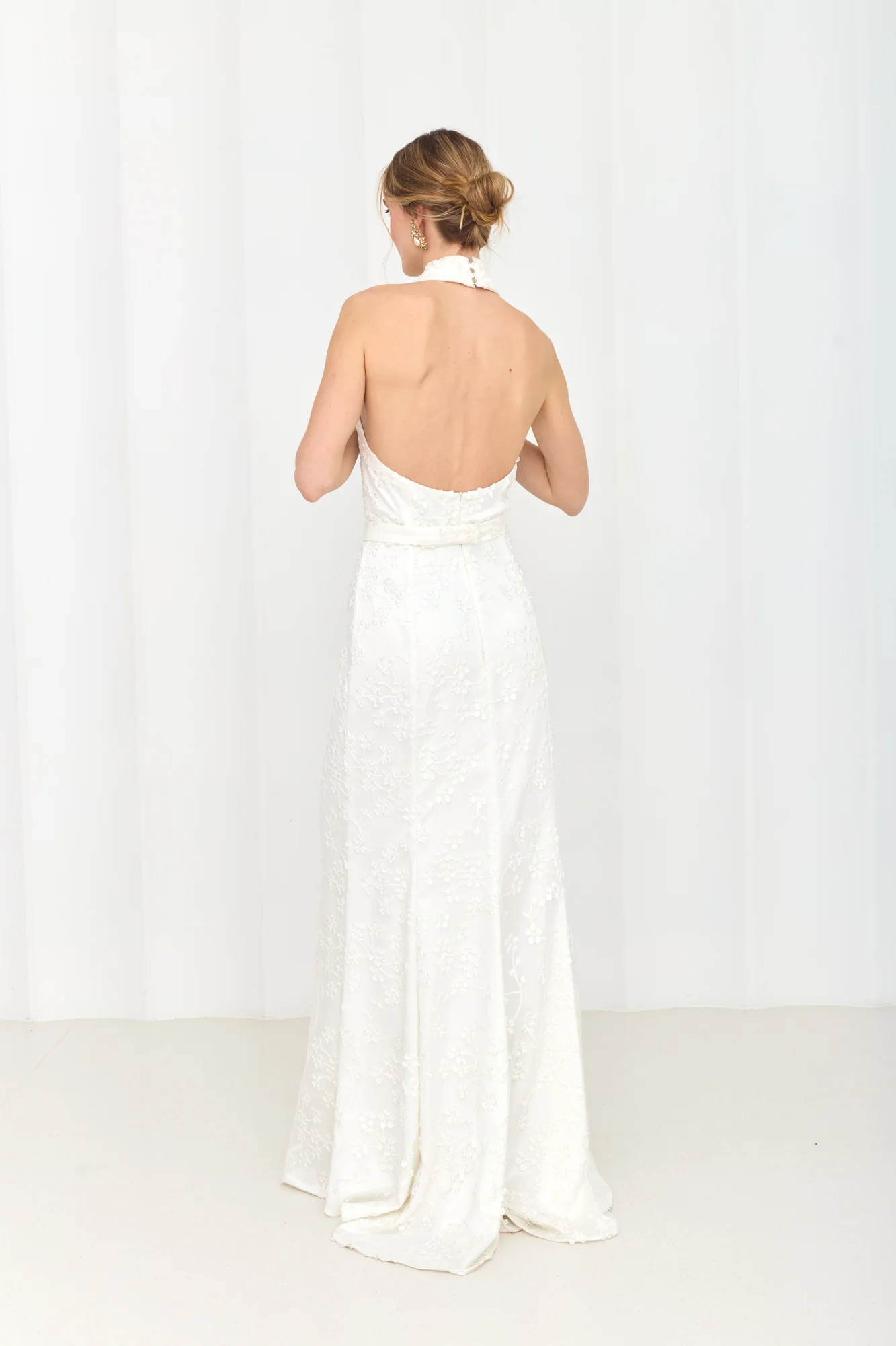 ALIUR White Lace Wedding Gown with X Neckline - Image 10
