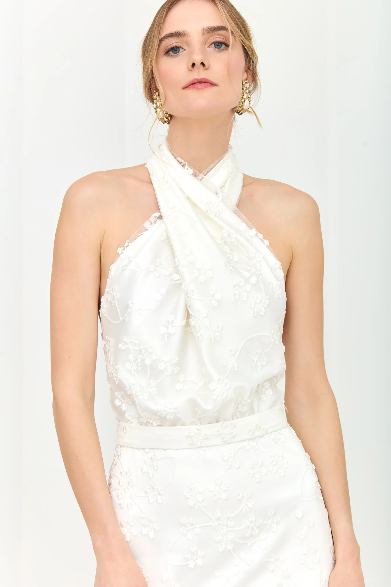 ALIUR White Lace Wedding Gown with X Neckline - Image 9