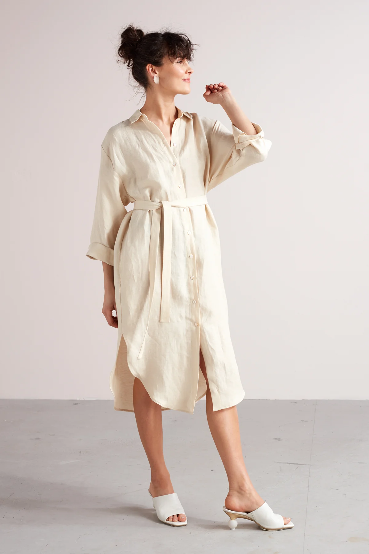 ANRI midi linen shirt dress in light cream - Image 2