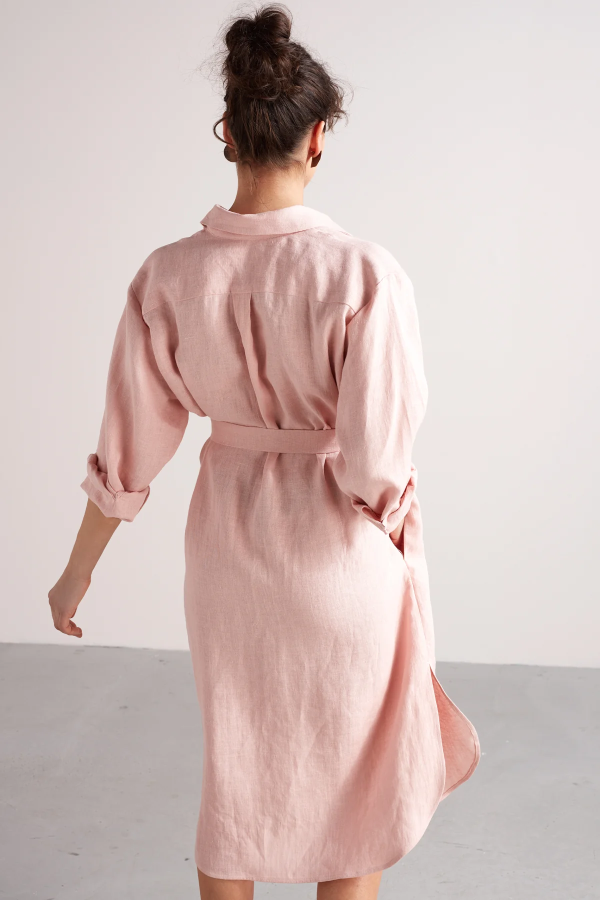 ANRI midi linen shirt dress in dusty pink - Image 2