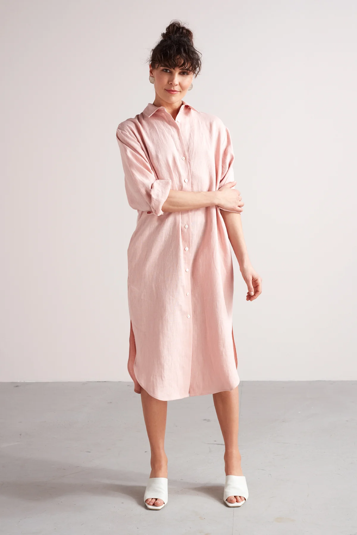 ANRI midi linen shirt dress in dusty pink - Image 4