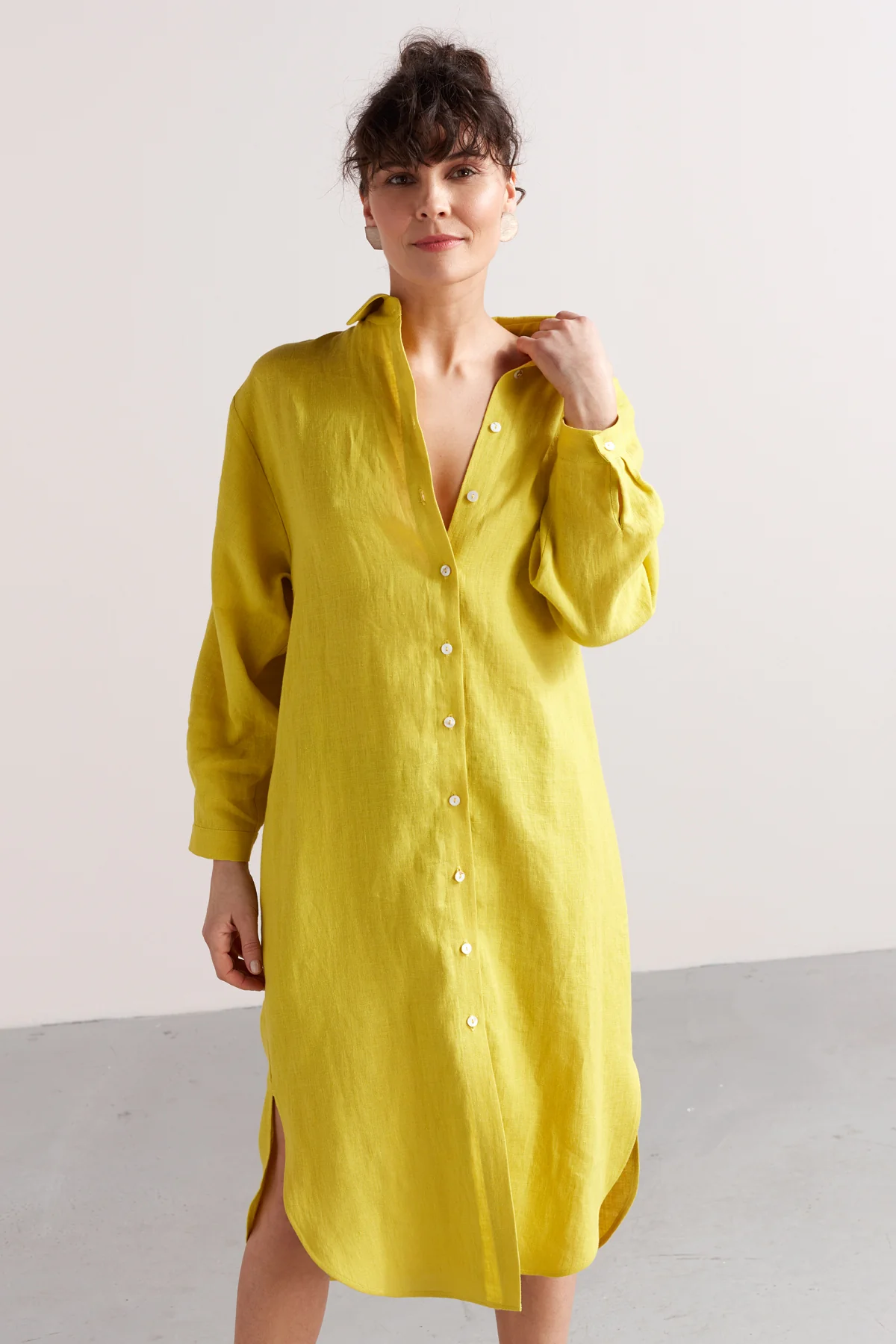 ANRI midi linen shirt dress in lemon yellow - Image 2