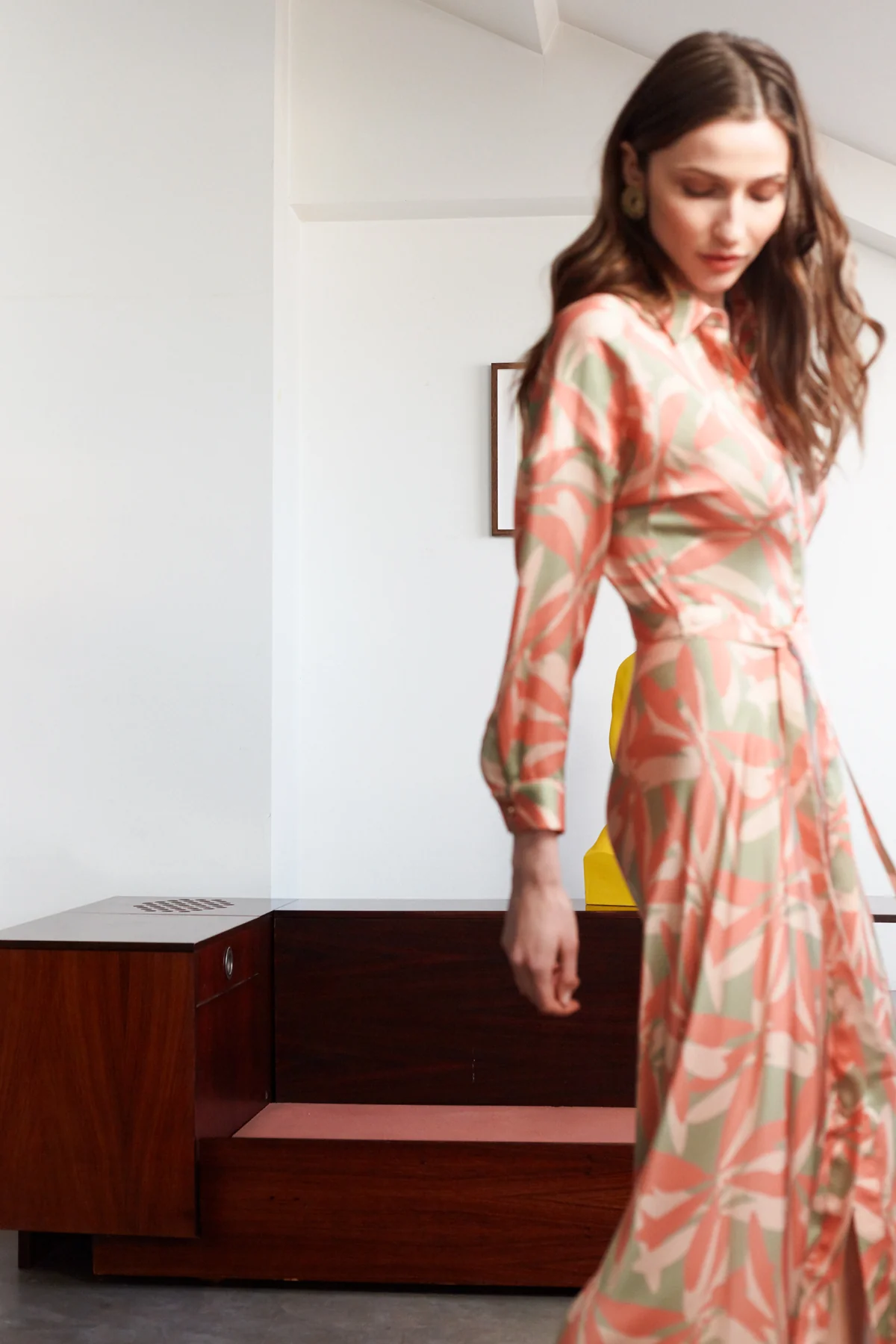 AYDA floral maxi shirt dress - Image 9