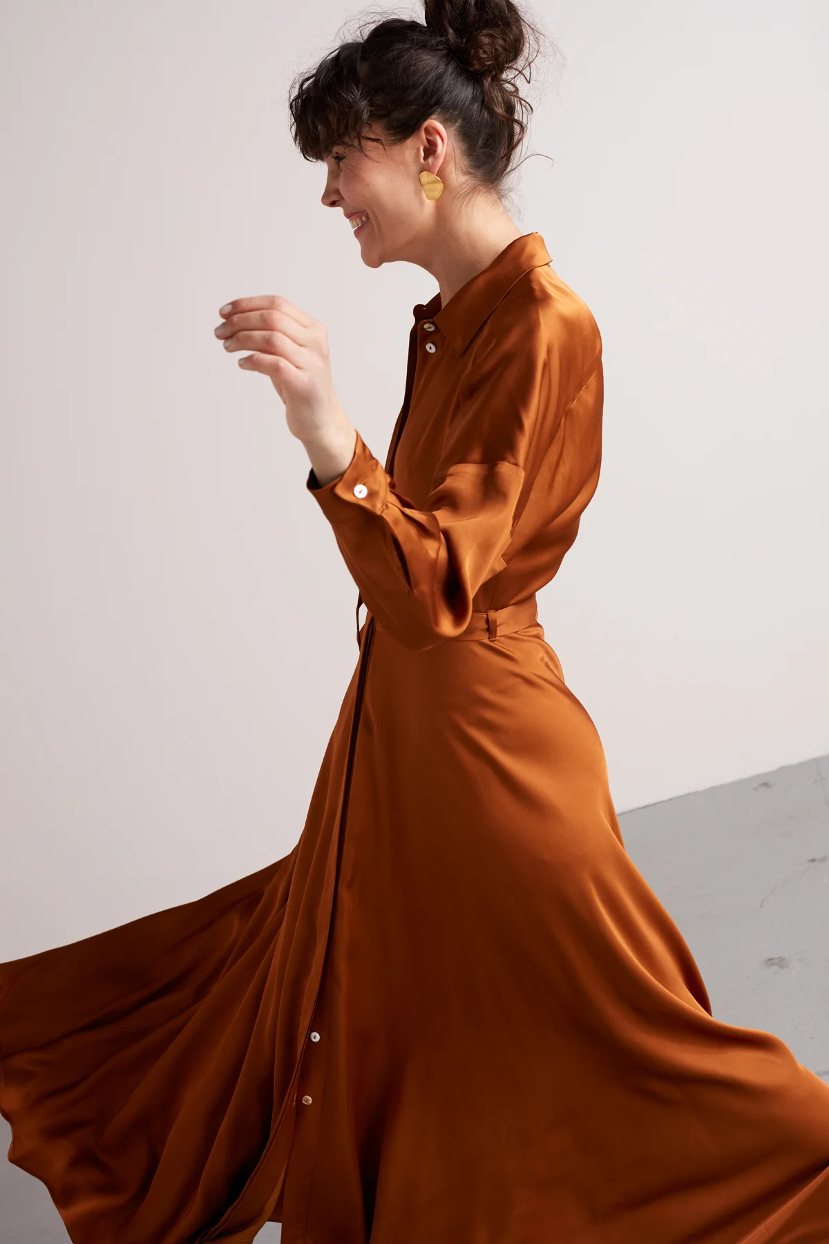 BLANCA maxi shirt dress in bronze - Image 2