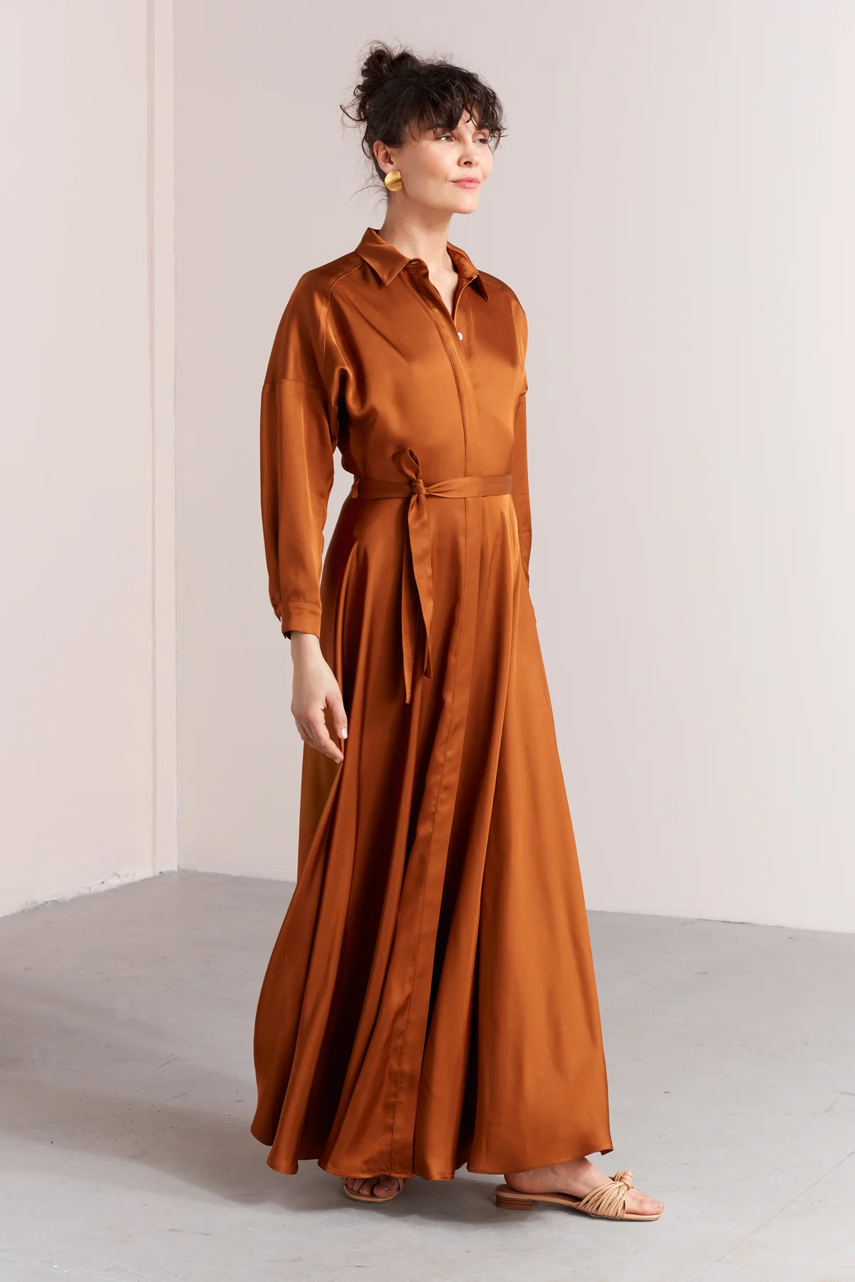 BLANCA maxi shirt dress in bronze - Image 3