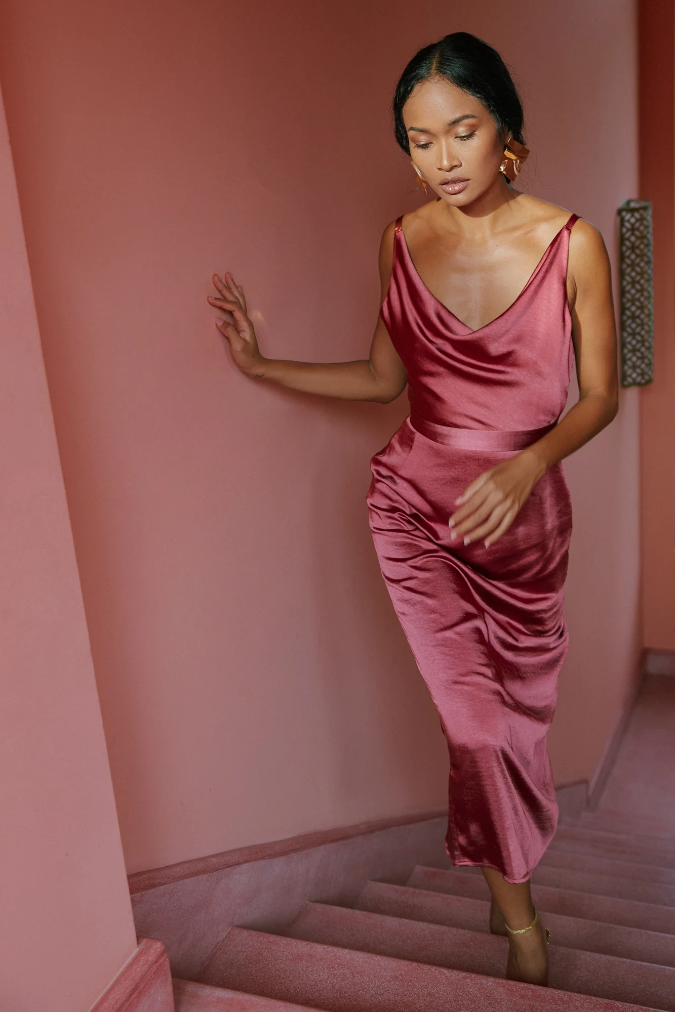 KAMEA brick red backless cocktail dress - Image 4