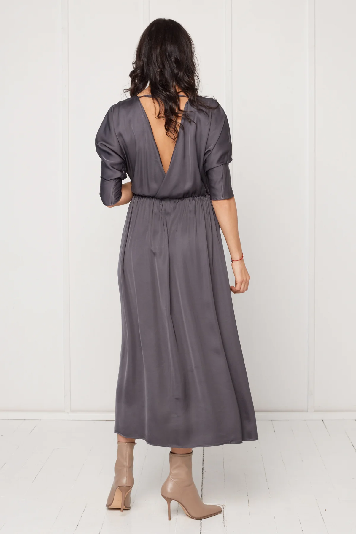 CIARA oversized kimono sleeve midi dress in dark grey - Image 4