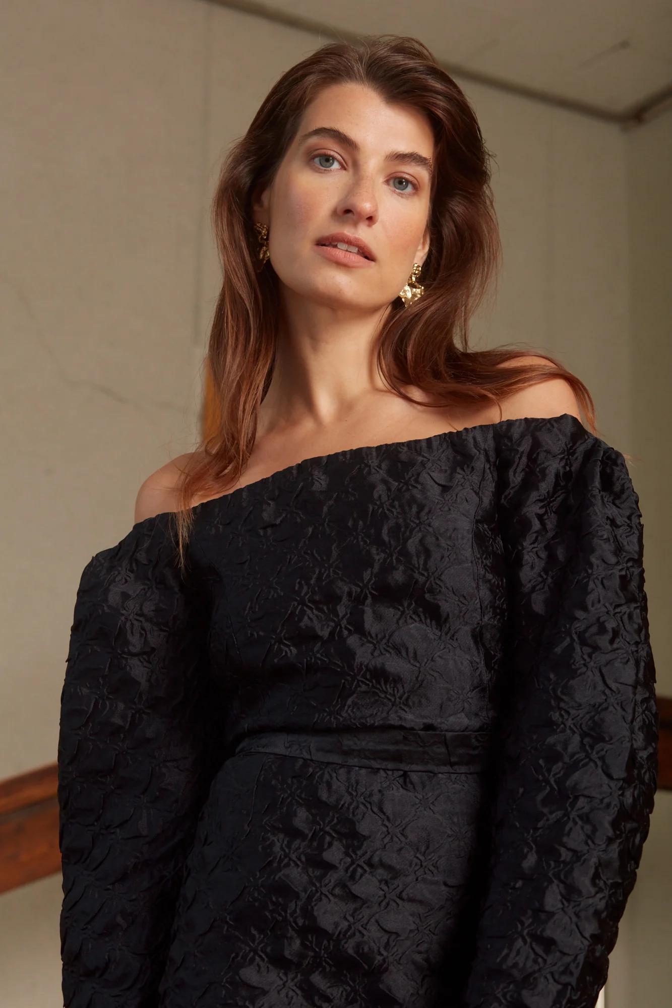 DARIA black textured silk open shoulder mini dress - Image 5