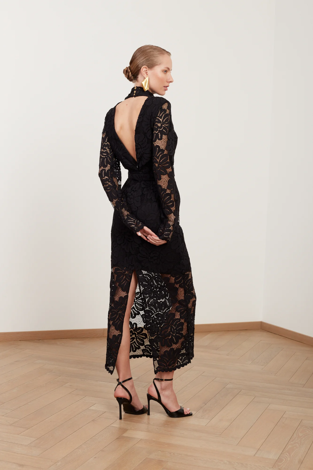 ELENA black floral lace midi dress with open back - Image 7
