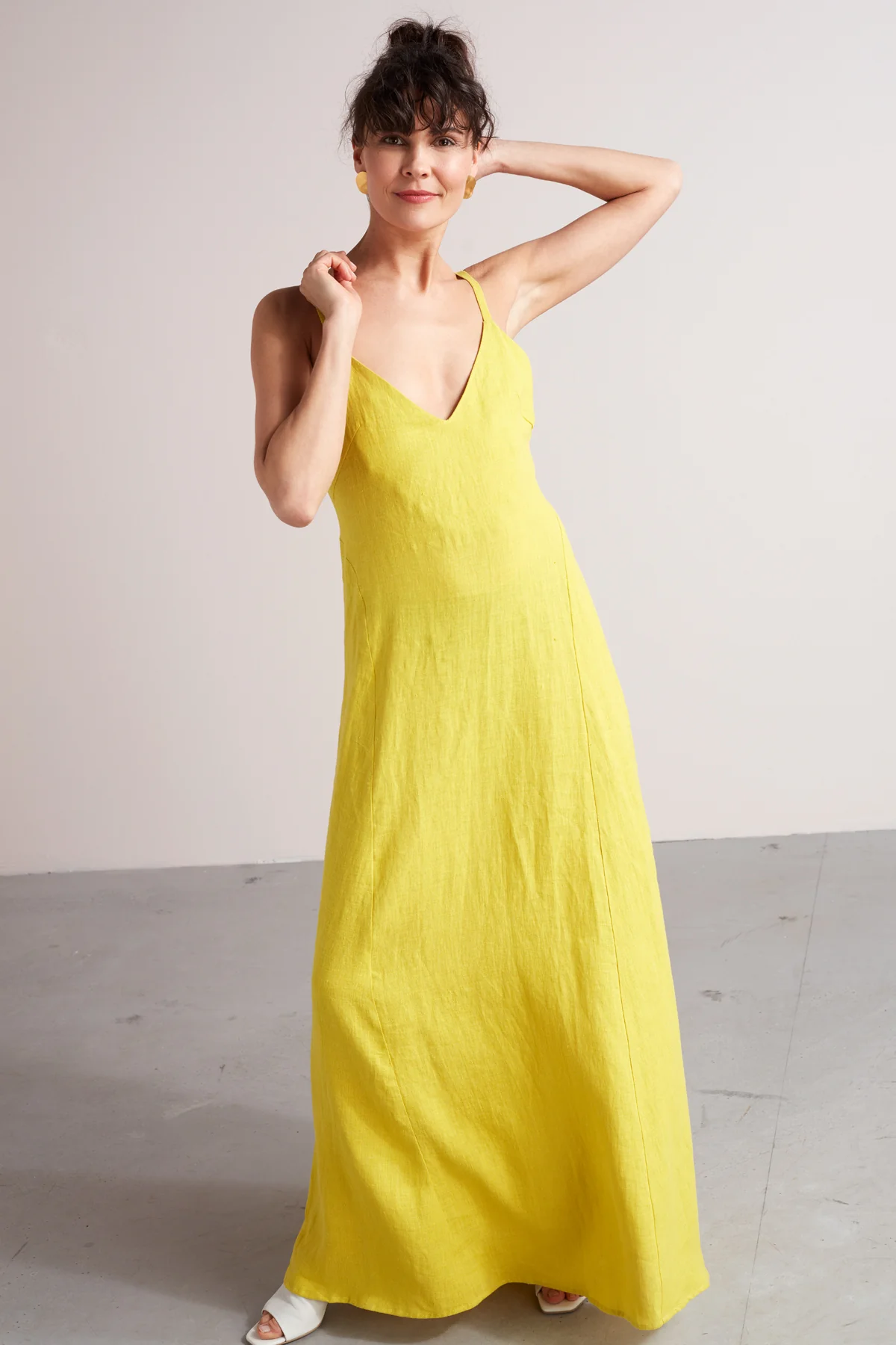 ELONA maxi linen summer dress in lemon yellow