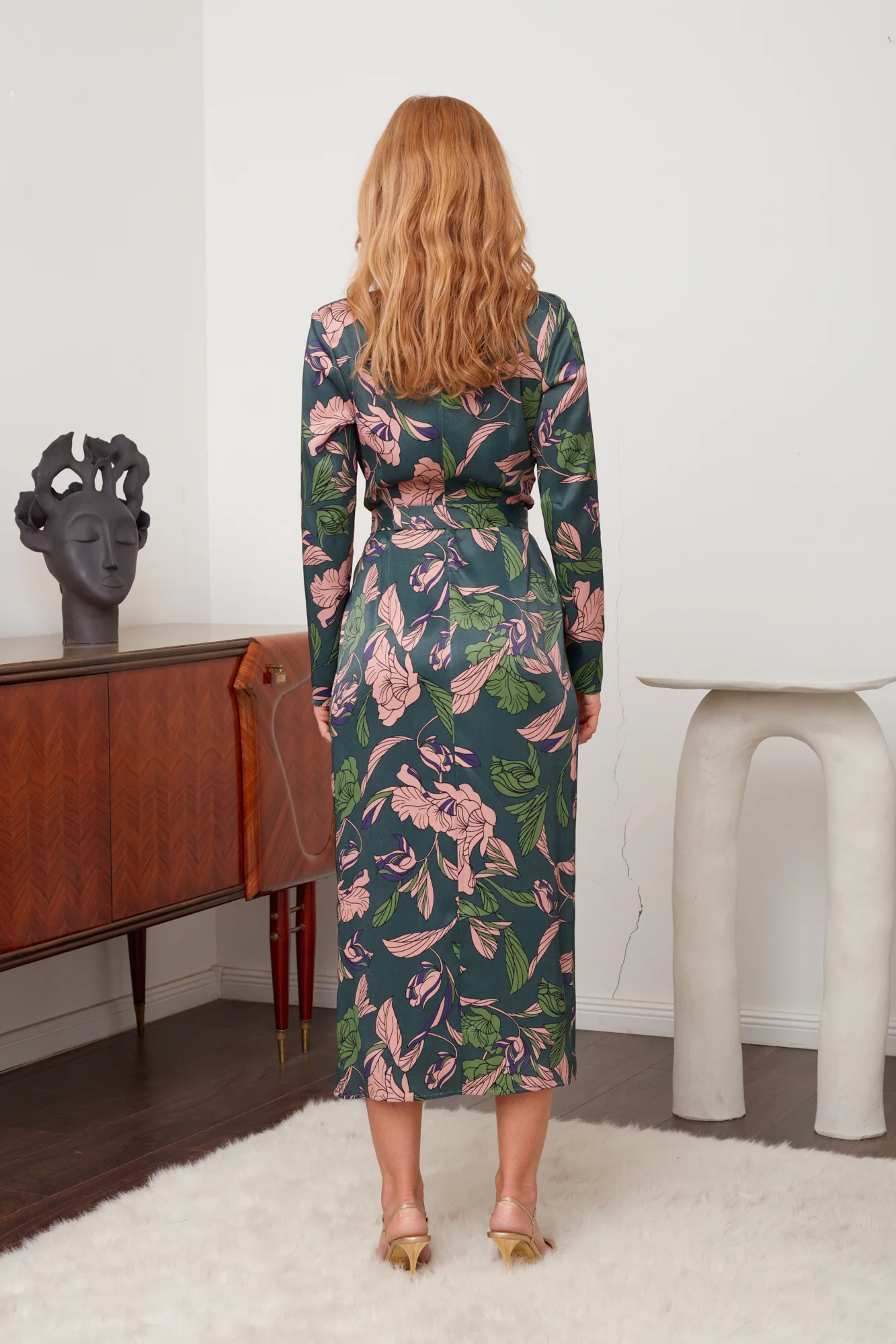 ENORA floral print midi dress with deep V neck - Image 8
