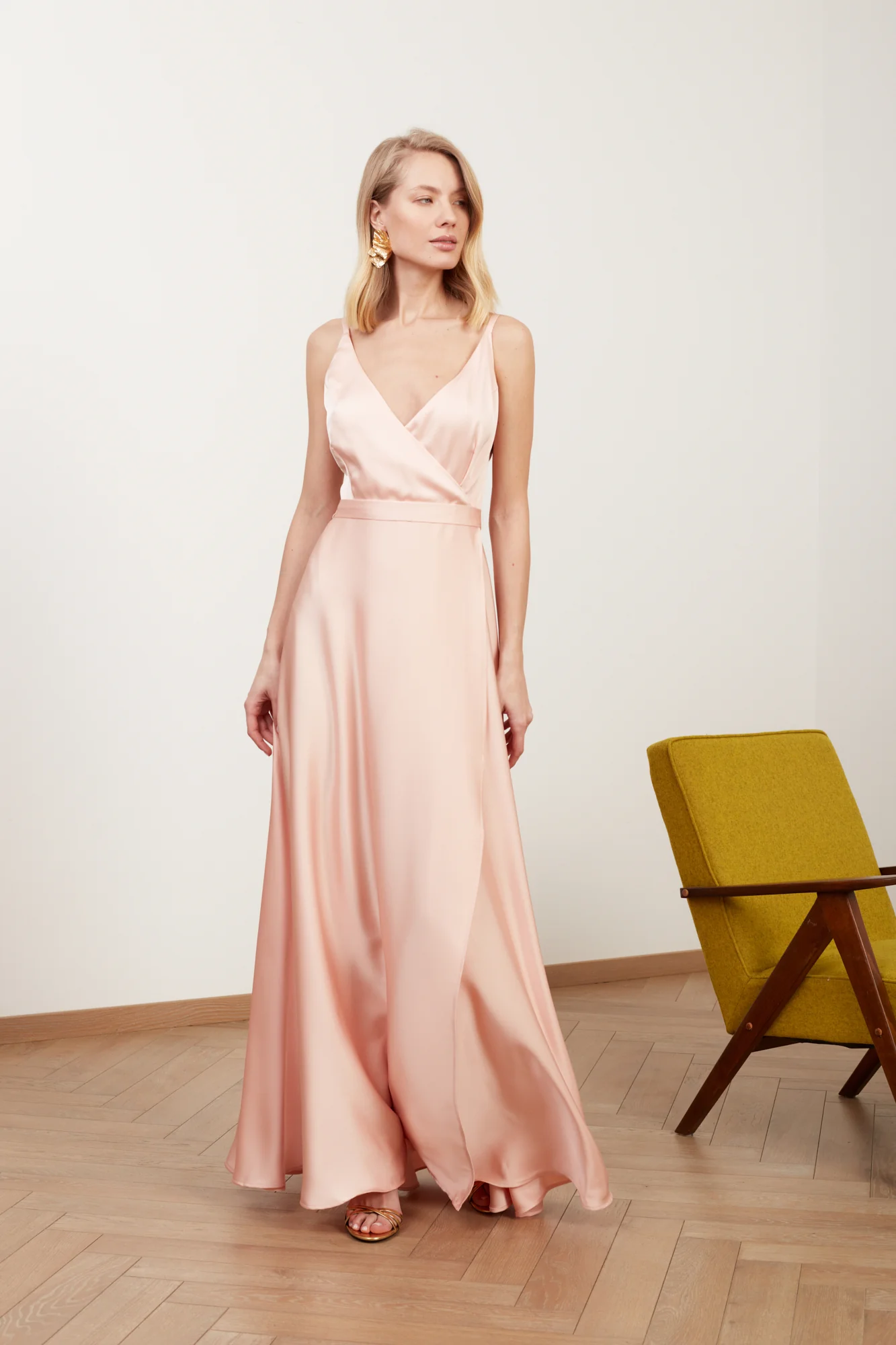 FREYA coral satin long evening dress - Image 5