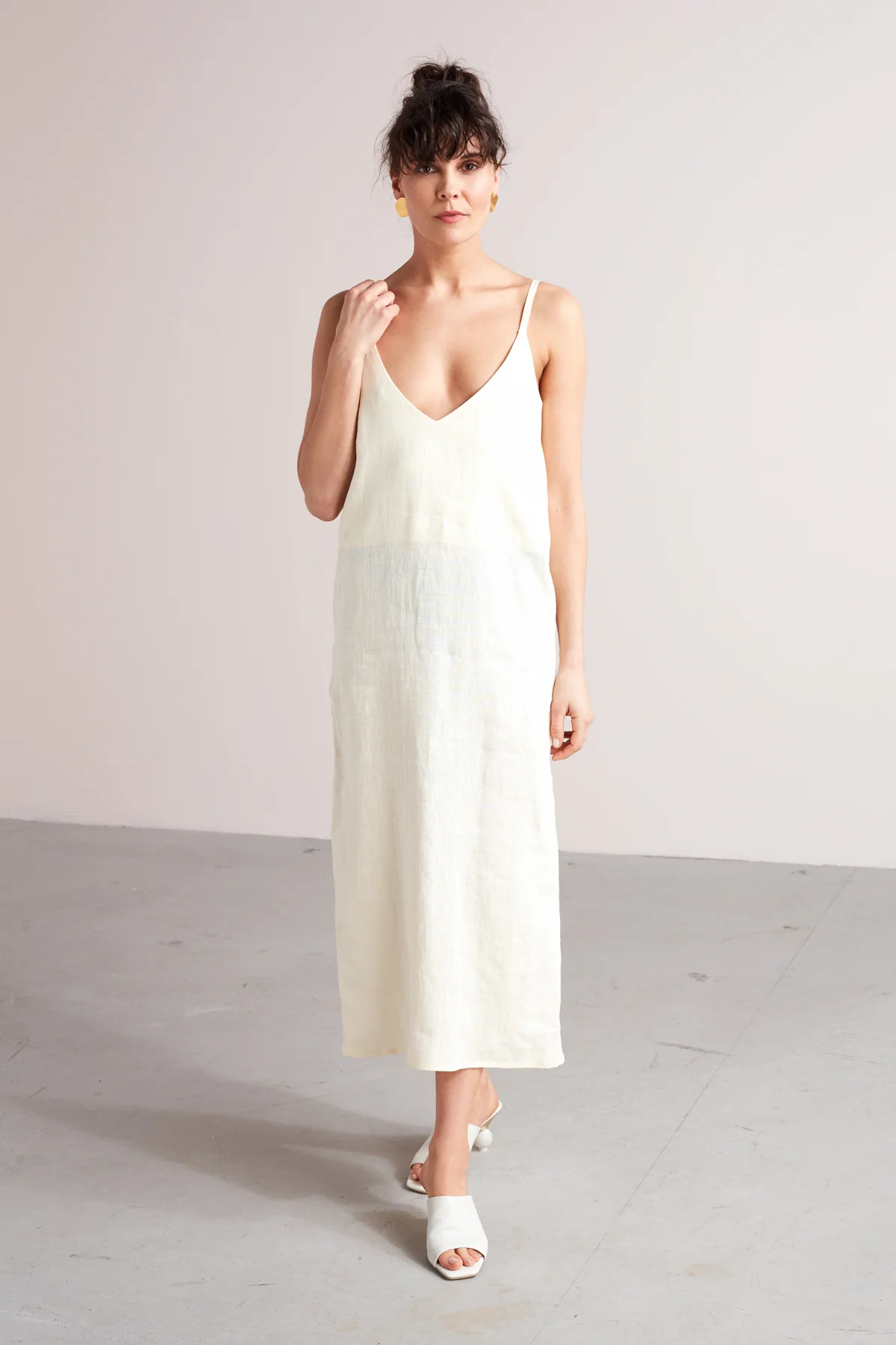 HANI linen midi slip dress in light cream - Image 2