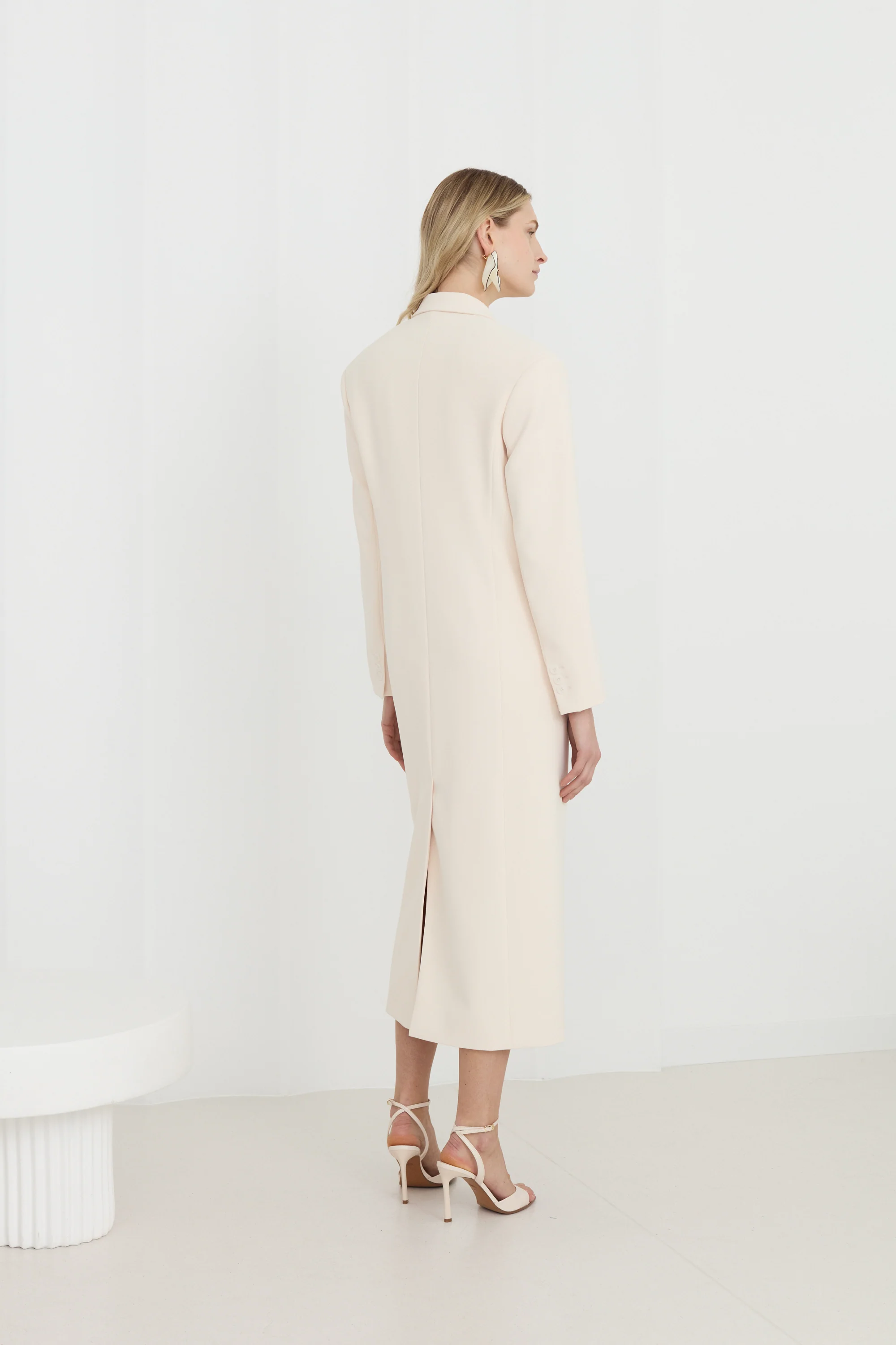HOUDA Oversized Cream Midi Blazer Dress - Image 4