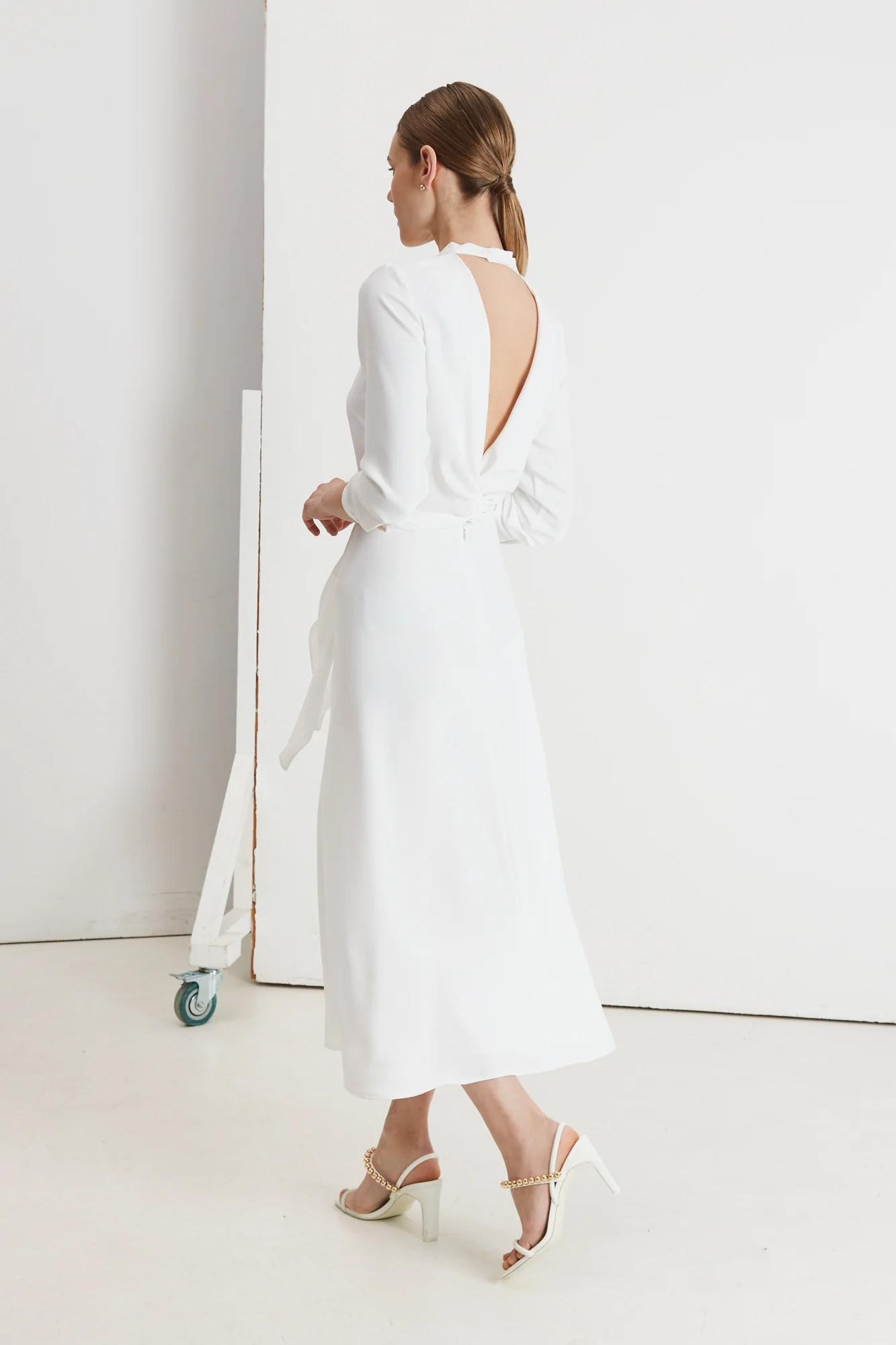 LUCINDA white open back flared wedding dress - Image 3