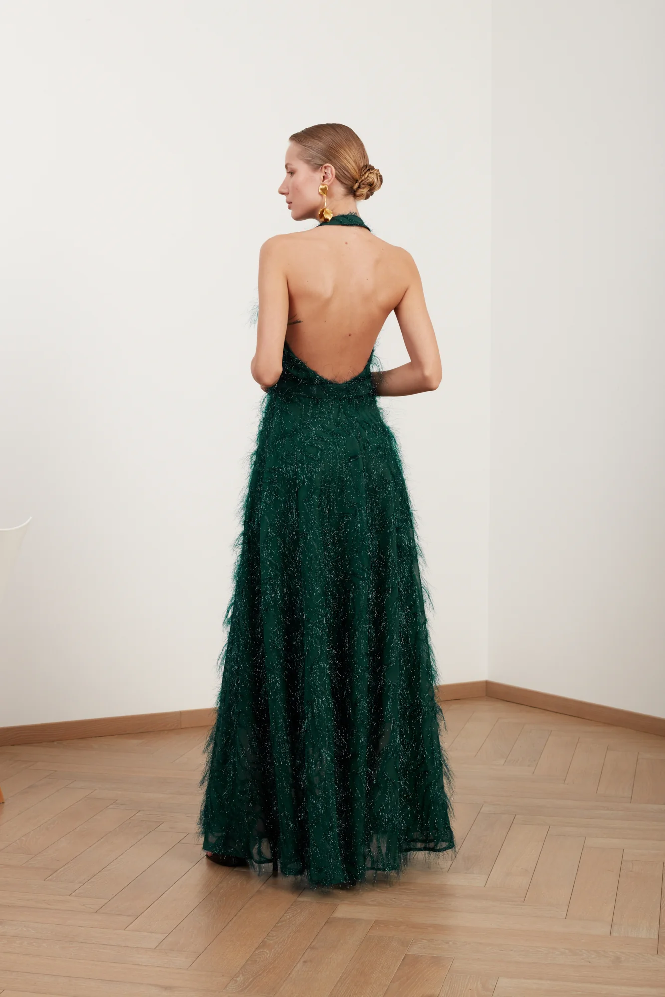 MAISSA green feather long evening gown with open back - Image 11