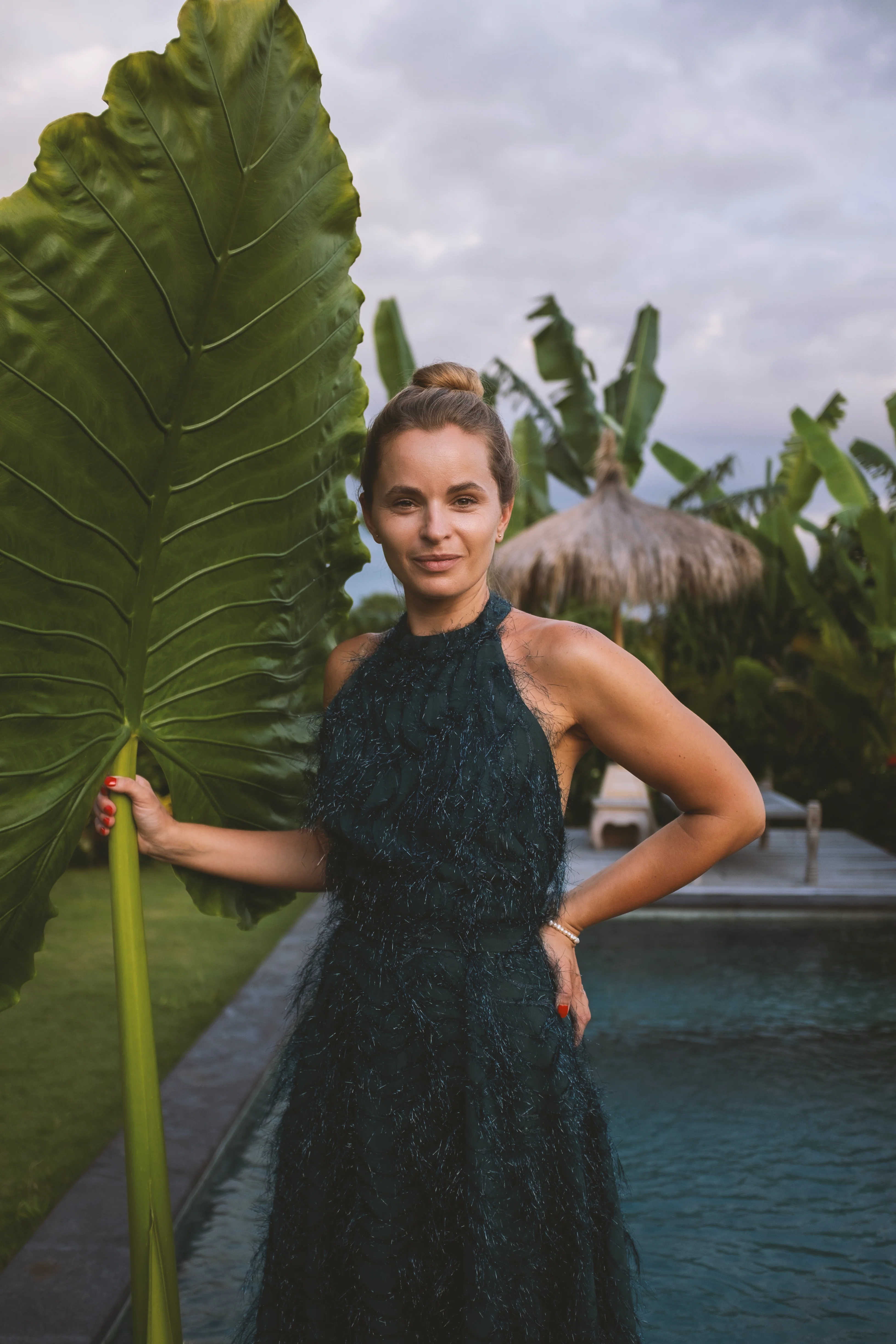 MAISSA green feather long evening gown with open back - Image 7