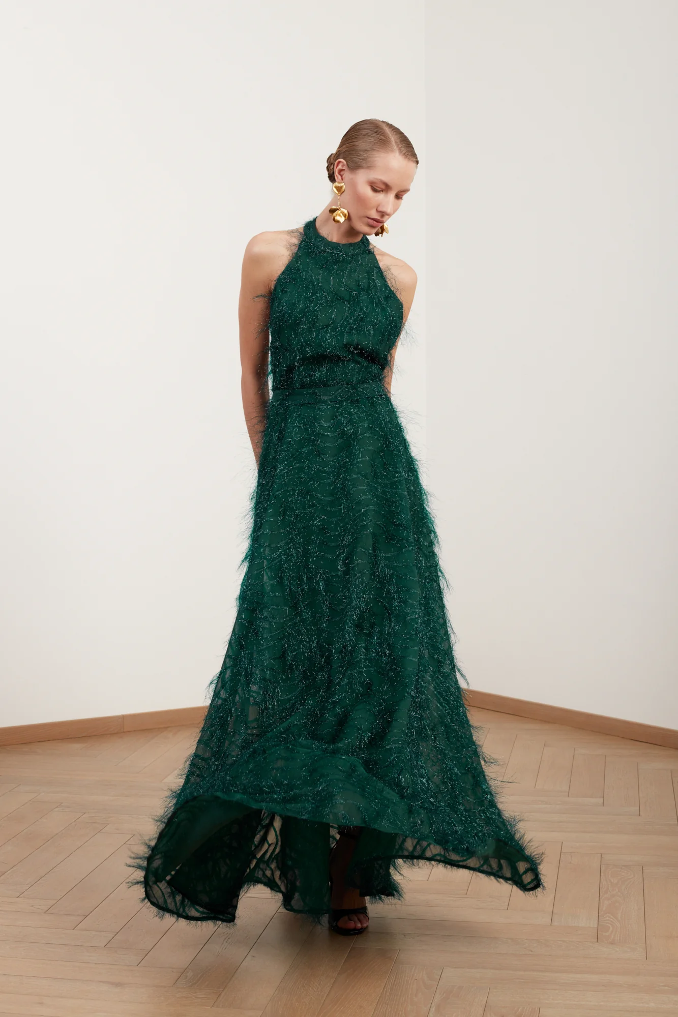 MAISSA green feather long evening gown with open back - Image 9