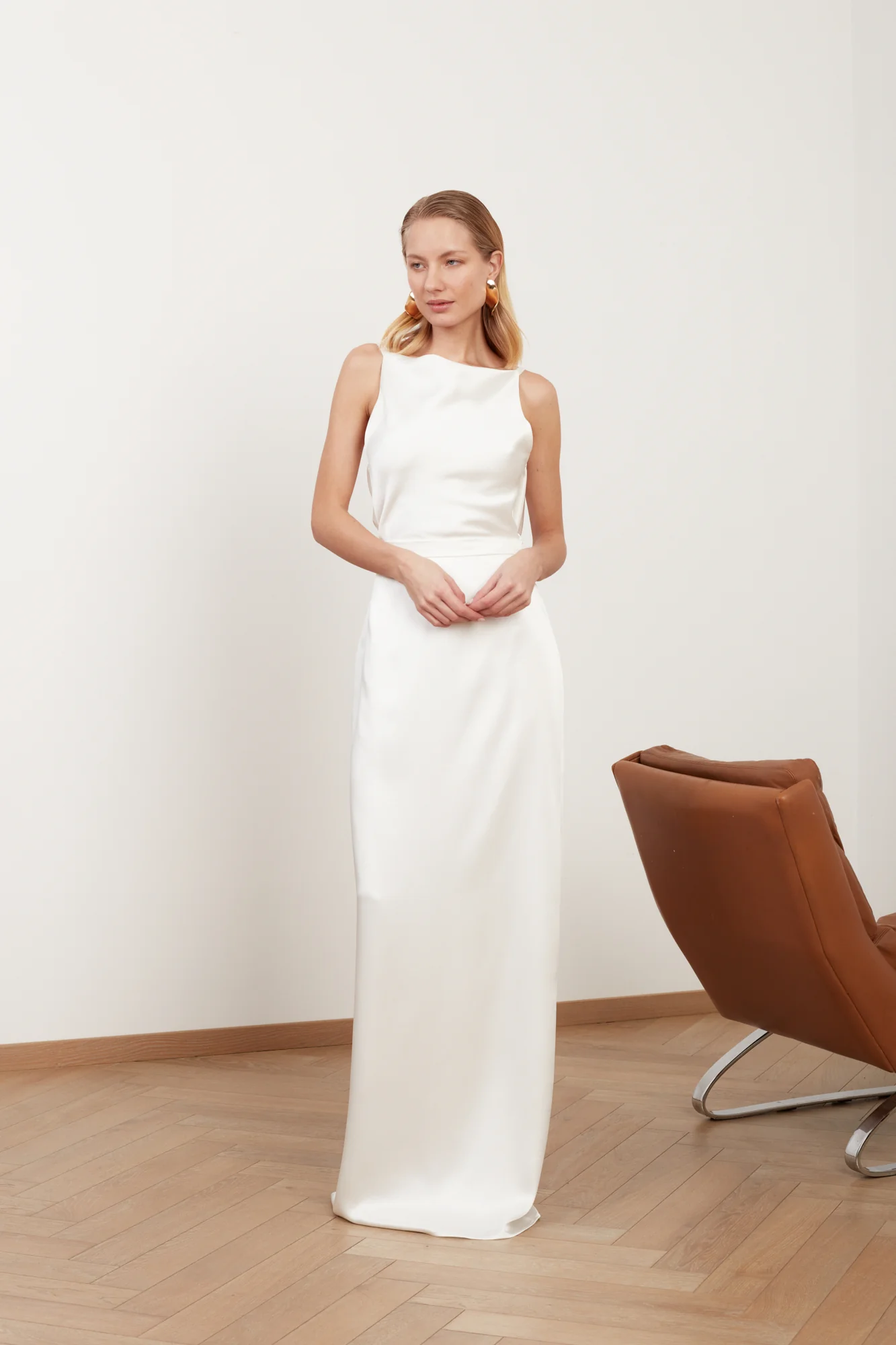 MANOA white satin long straight wedding dress - Image 3