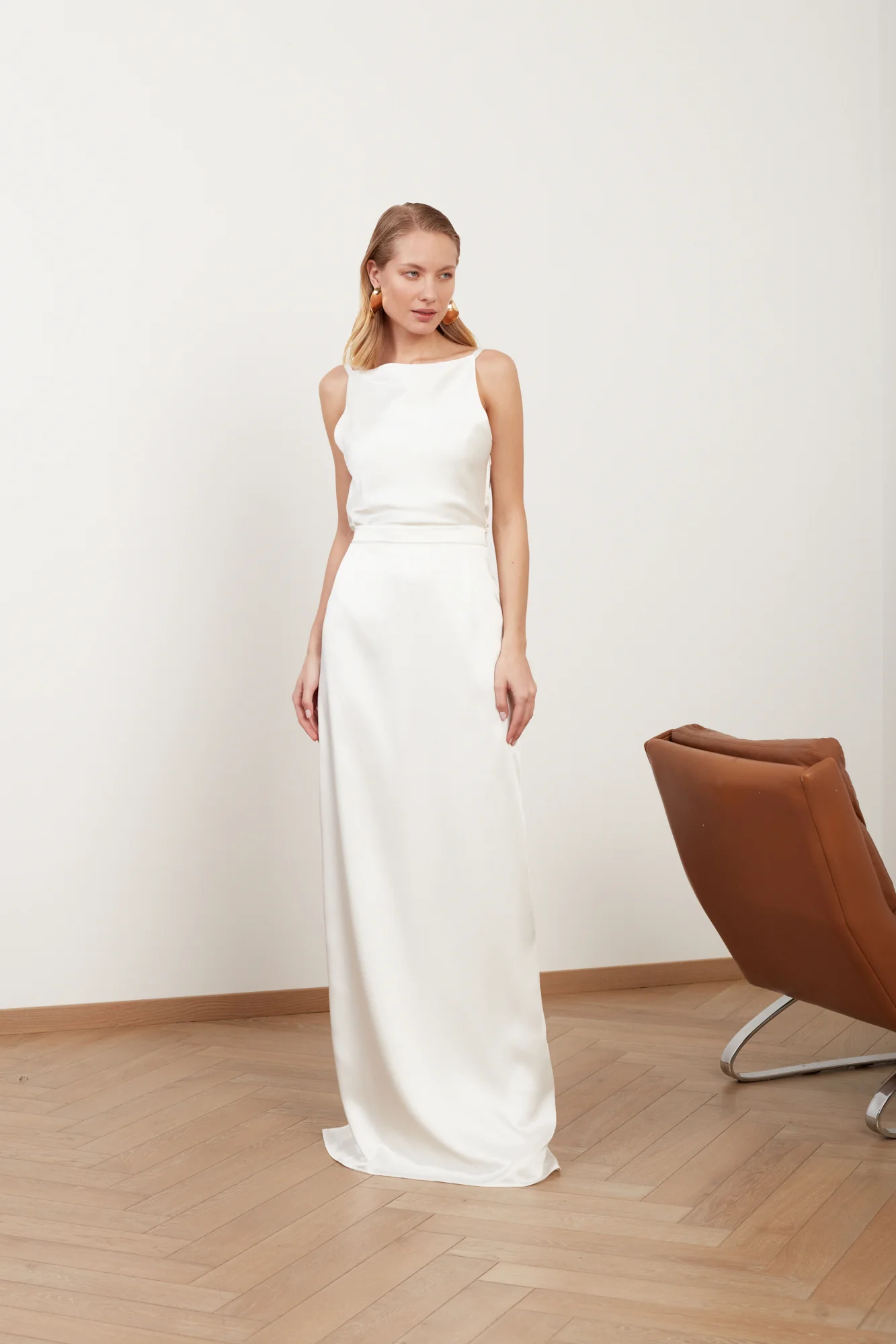 MANOA white satin long straight wedding dress - Image 4