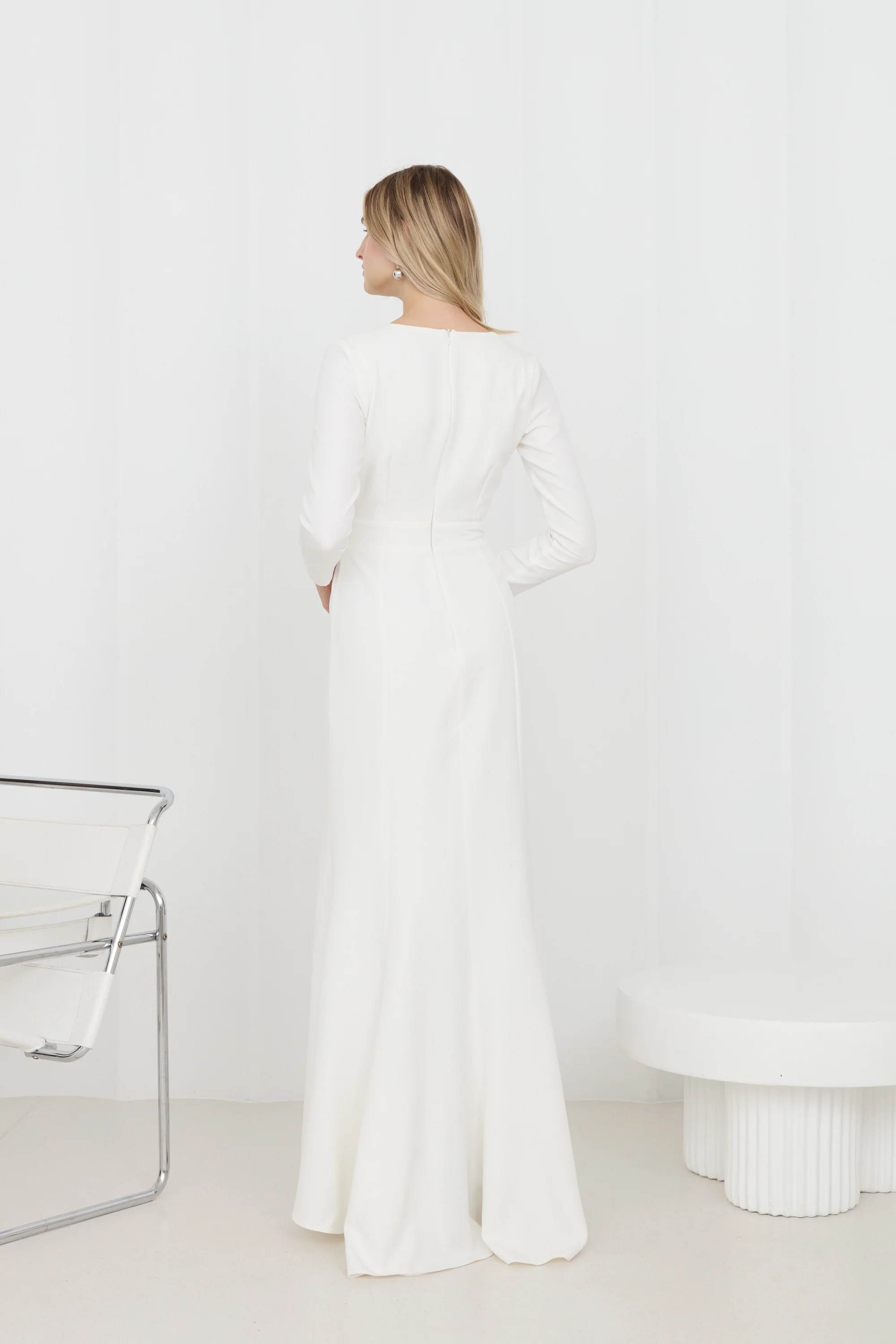 MIRANDA White Maxi Wedding Gown with Long Sleeves and a Deep Neckline - Image 3