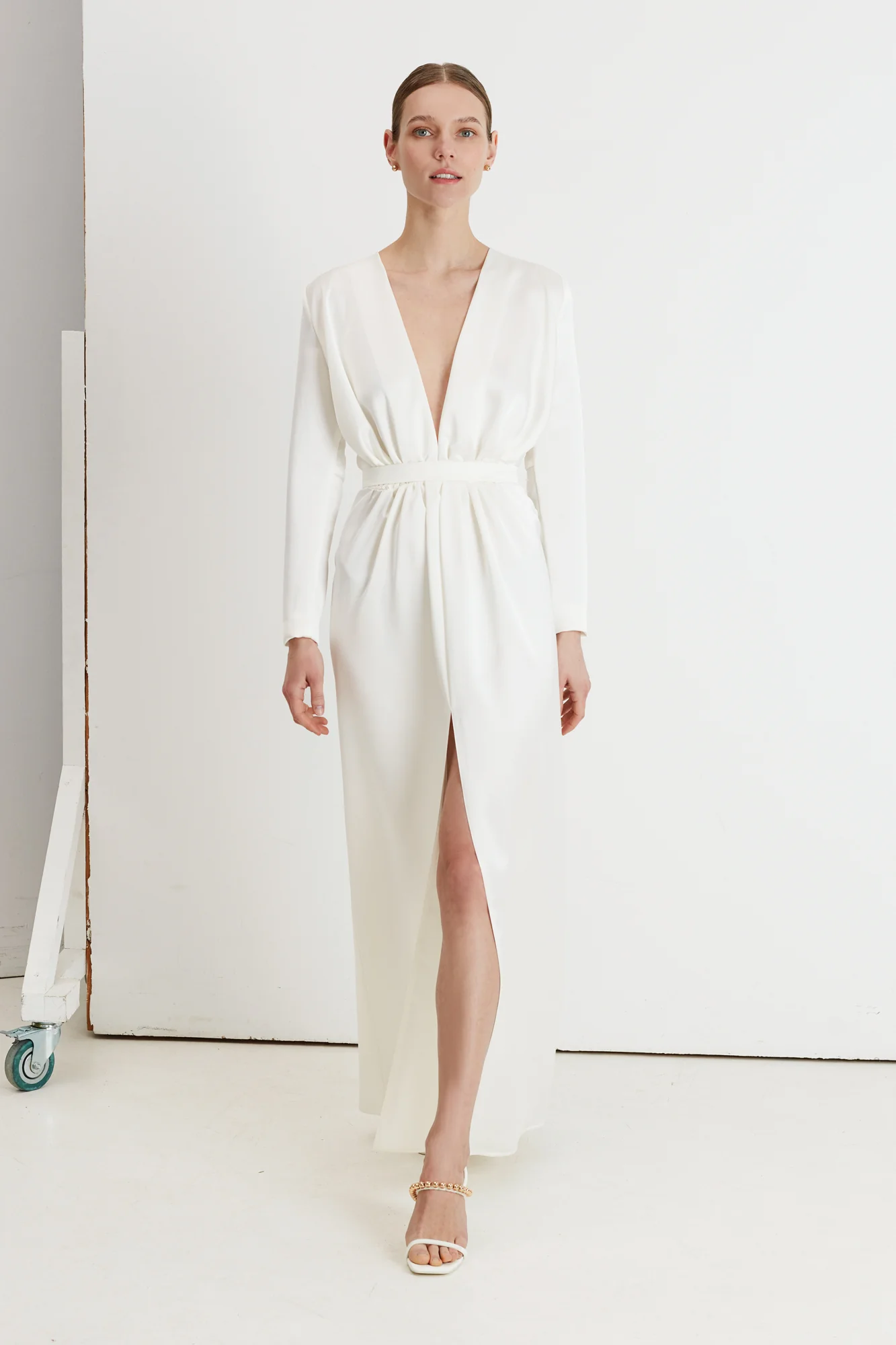 MUZA white satin deep v neck wedding dress - Image 4