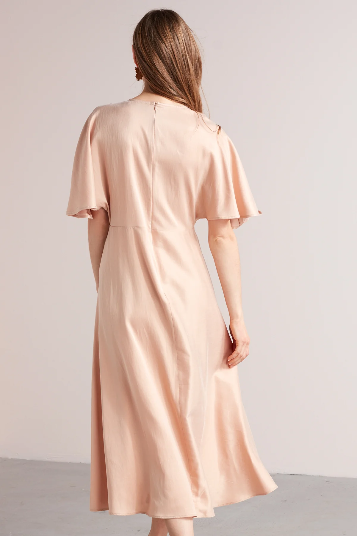 NORA midi butterfly sleeves dress in dusty coral - Image 2