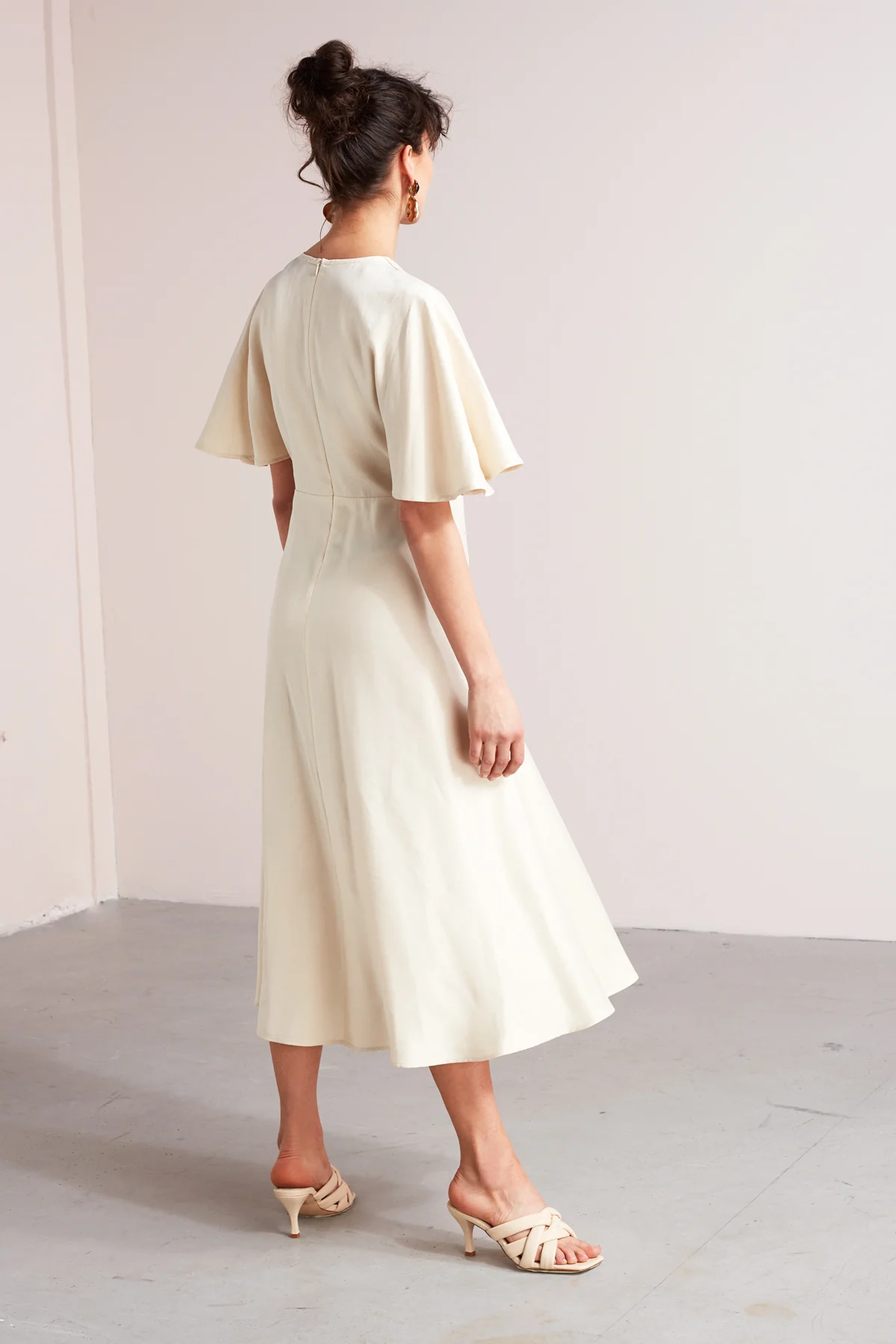 NORA midi butterfly sleeves dress in light cream - Image 2