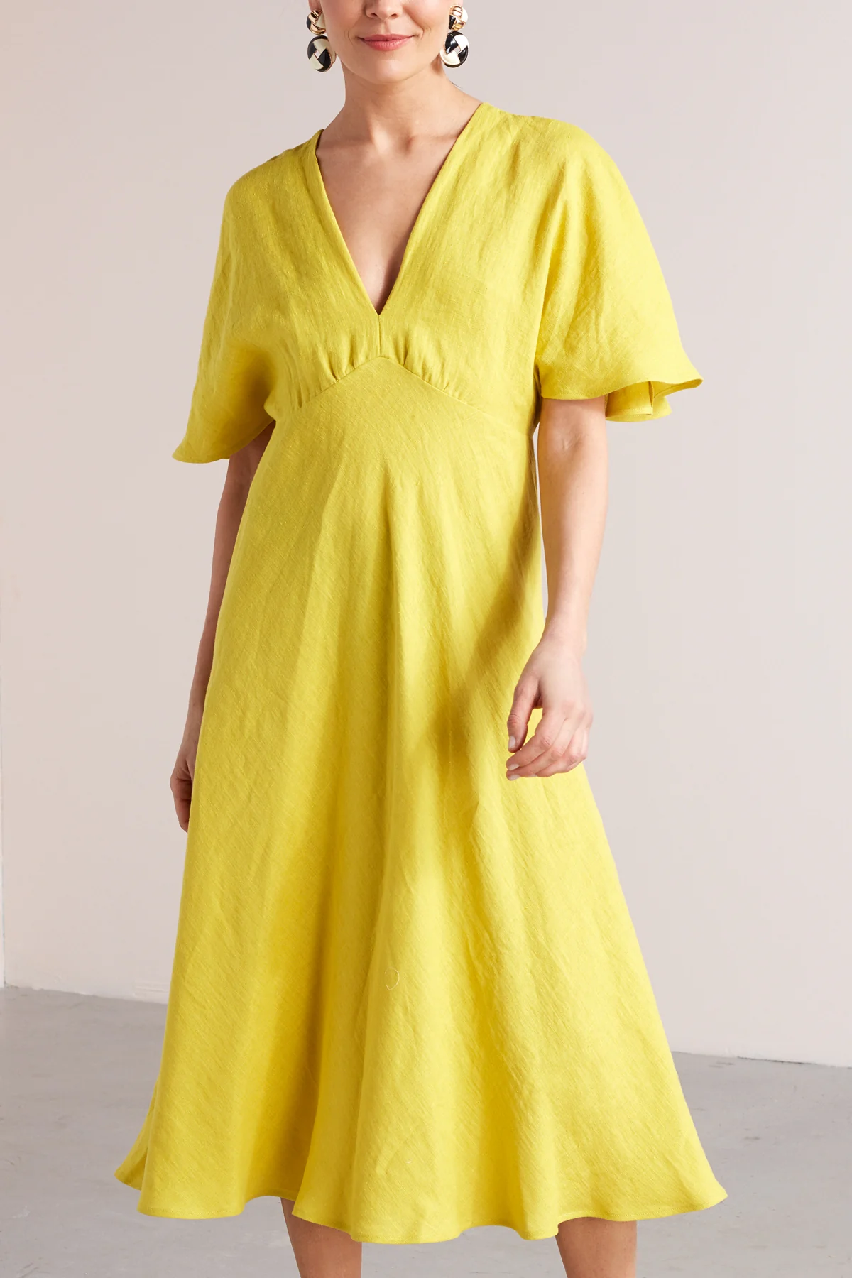 NORA midi butterfly sleeves linen dress in lemon yellow - Image 3