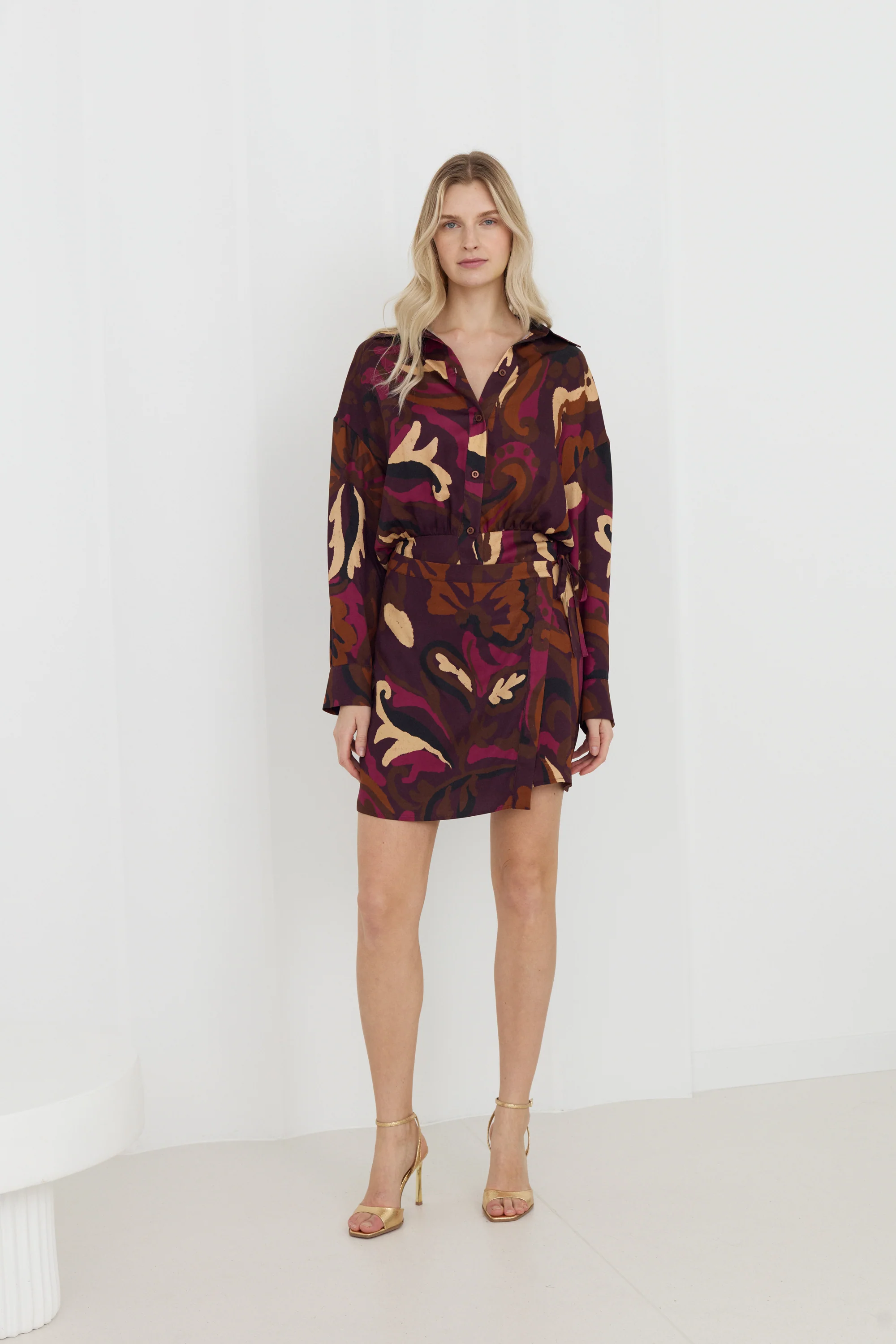 NOVA Brown Abstract Print Mini Shirt Dress With Kimono Sleeves - Image 4