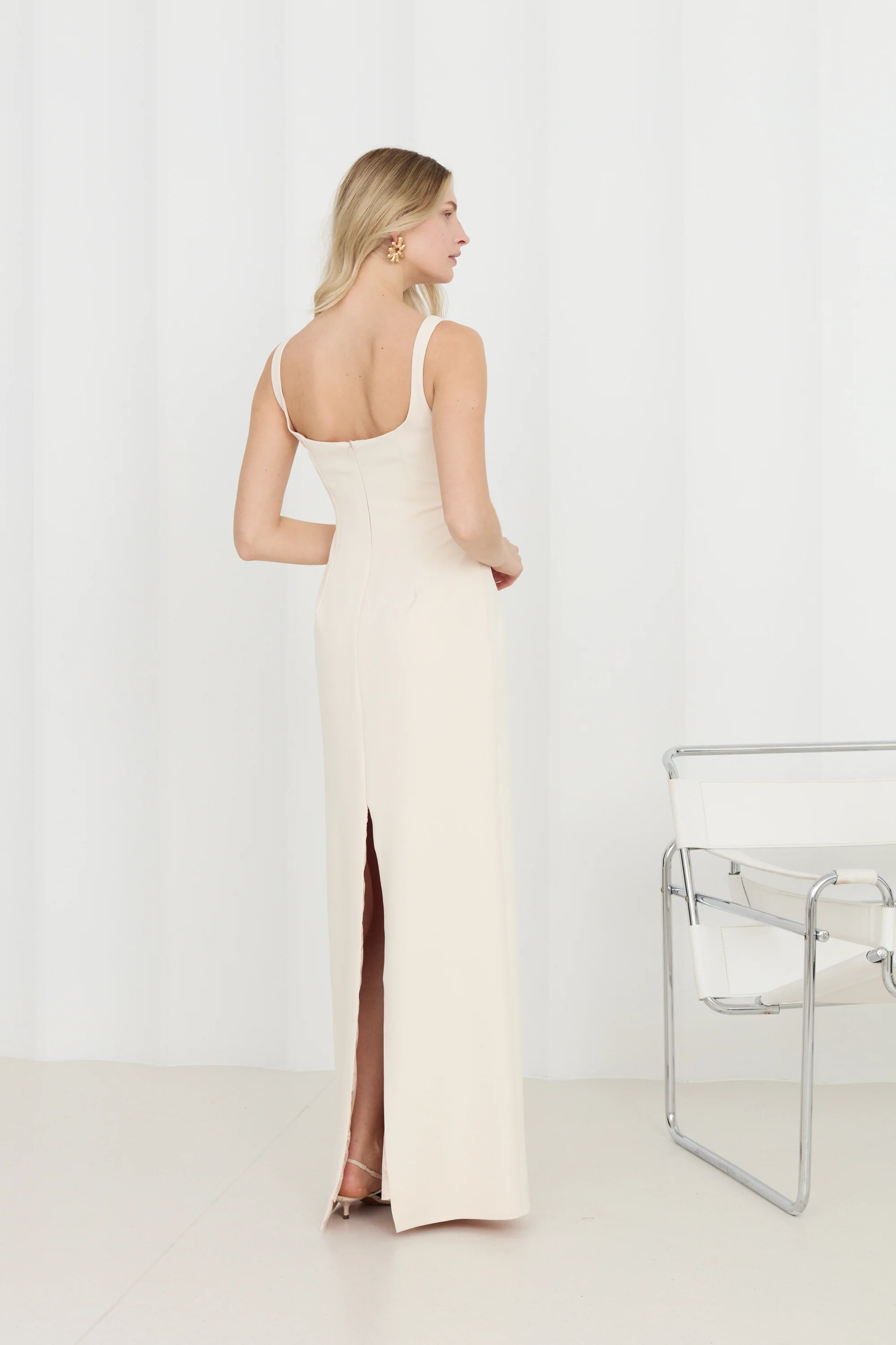 OCTAVIA Pastel Evening Maxi Dress with Lace-Trimmed Neckline - Image 5