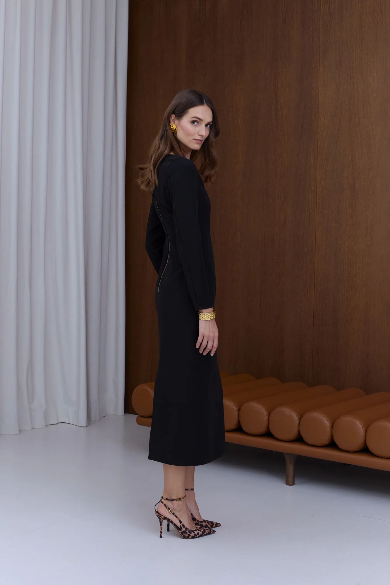 SELMA Black Midi Bodycon Dress - Image 3
