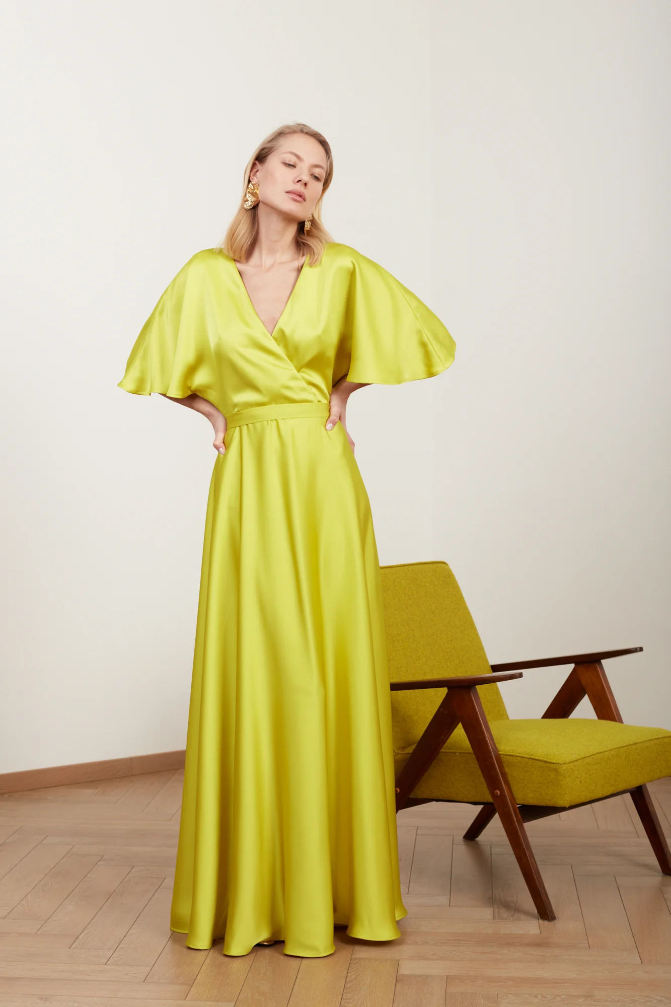 SOLENE lime green satin long evening dress with butterfly sleeves - Image 3