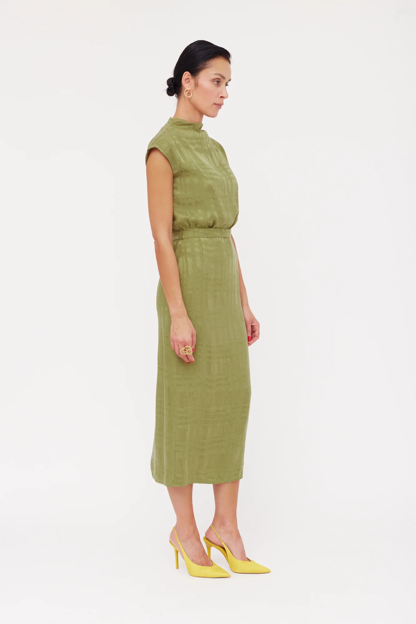 TESSA Olive Green Cupro Fabric Kimono Sleeves Midi Dress - Image 3