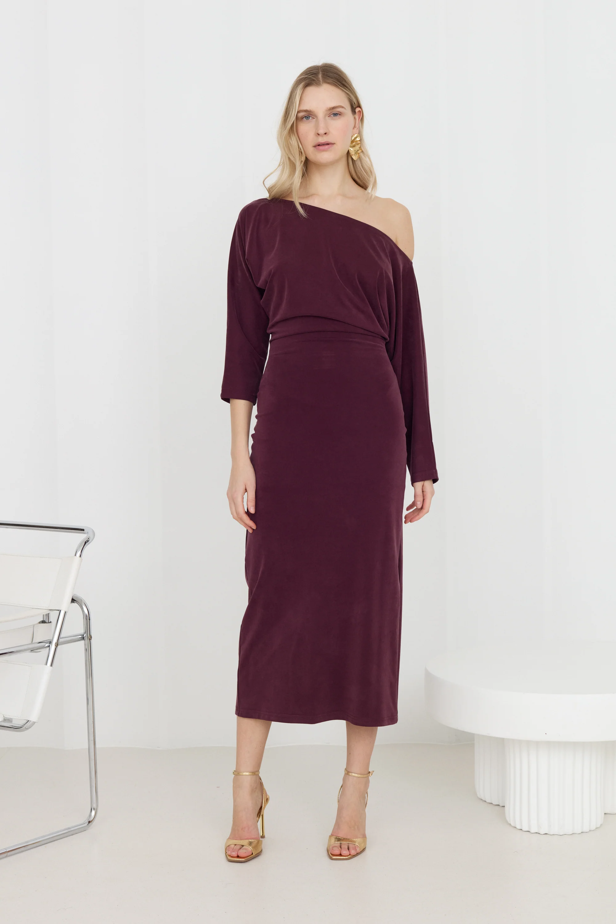 THEA Grape Purple Off-Shoulder Midi Dress with Long Sleeves - Image 3
