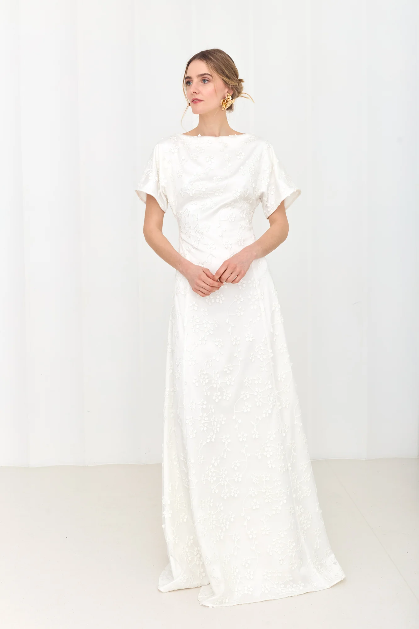 TIARA White Full Lace Wedding Gown with Wide Skirt - Image 3