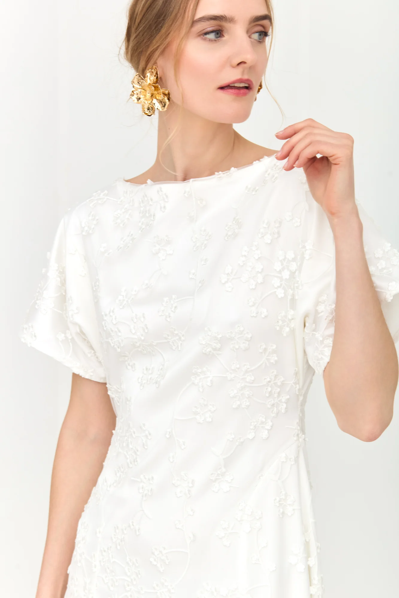 TIARA White Full Lace Wedding Gown with Wide Skirt - Image 5