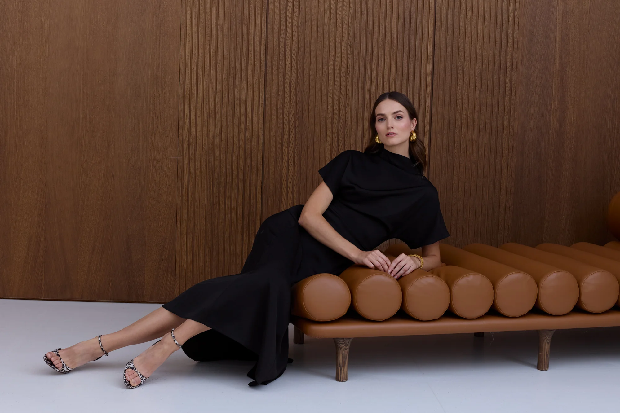 TORI Black Structured Midi Dress - Image 5