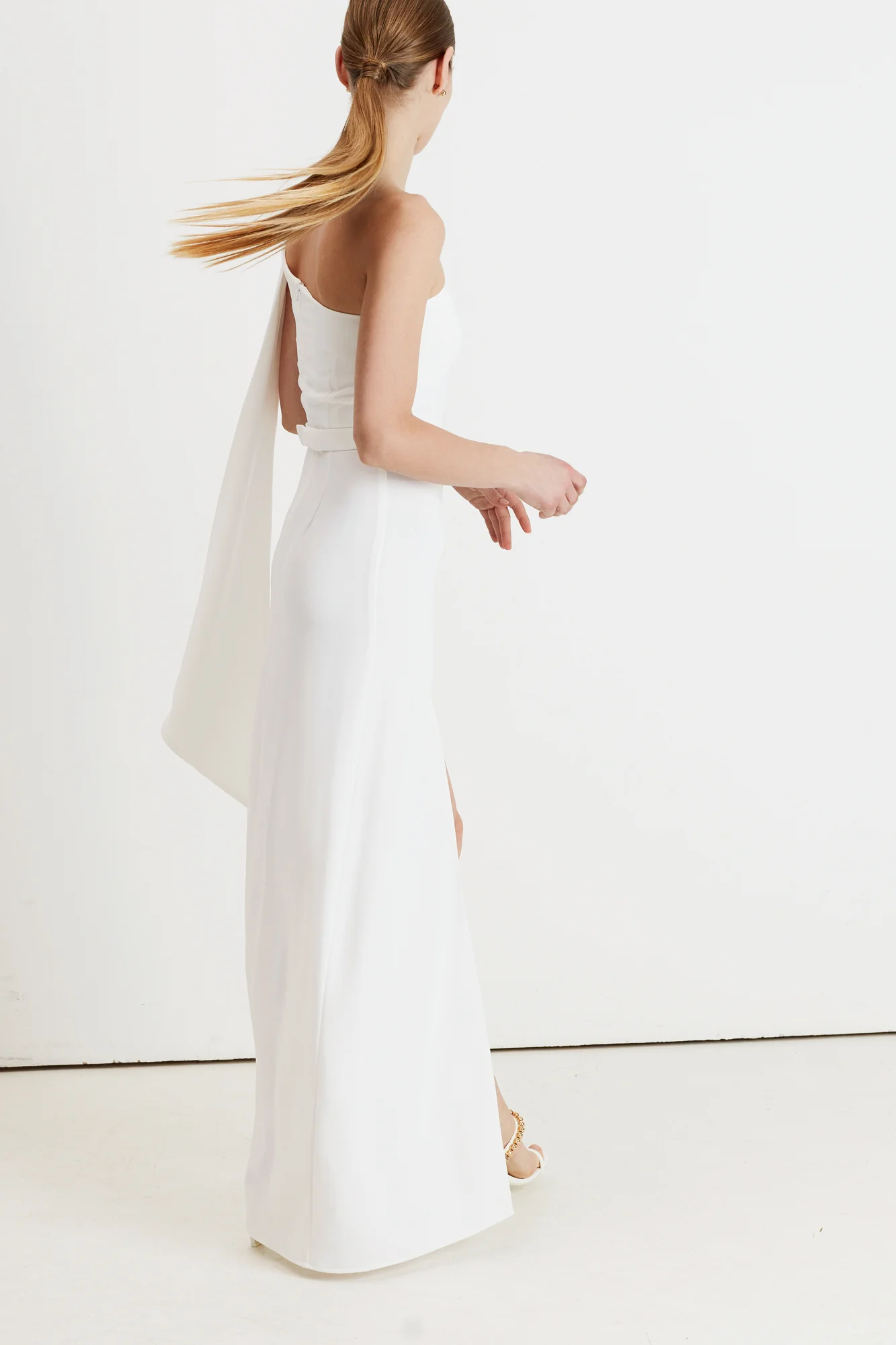 TOSKA white one shoulder wedding dress - Image 2
