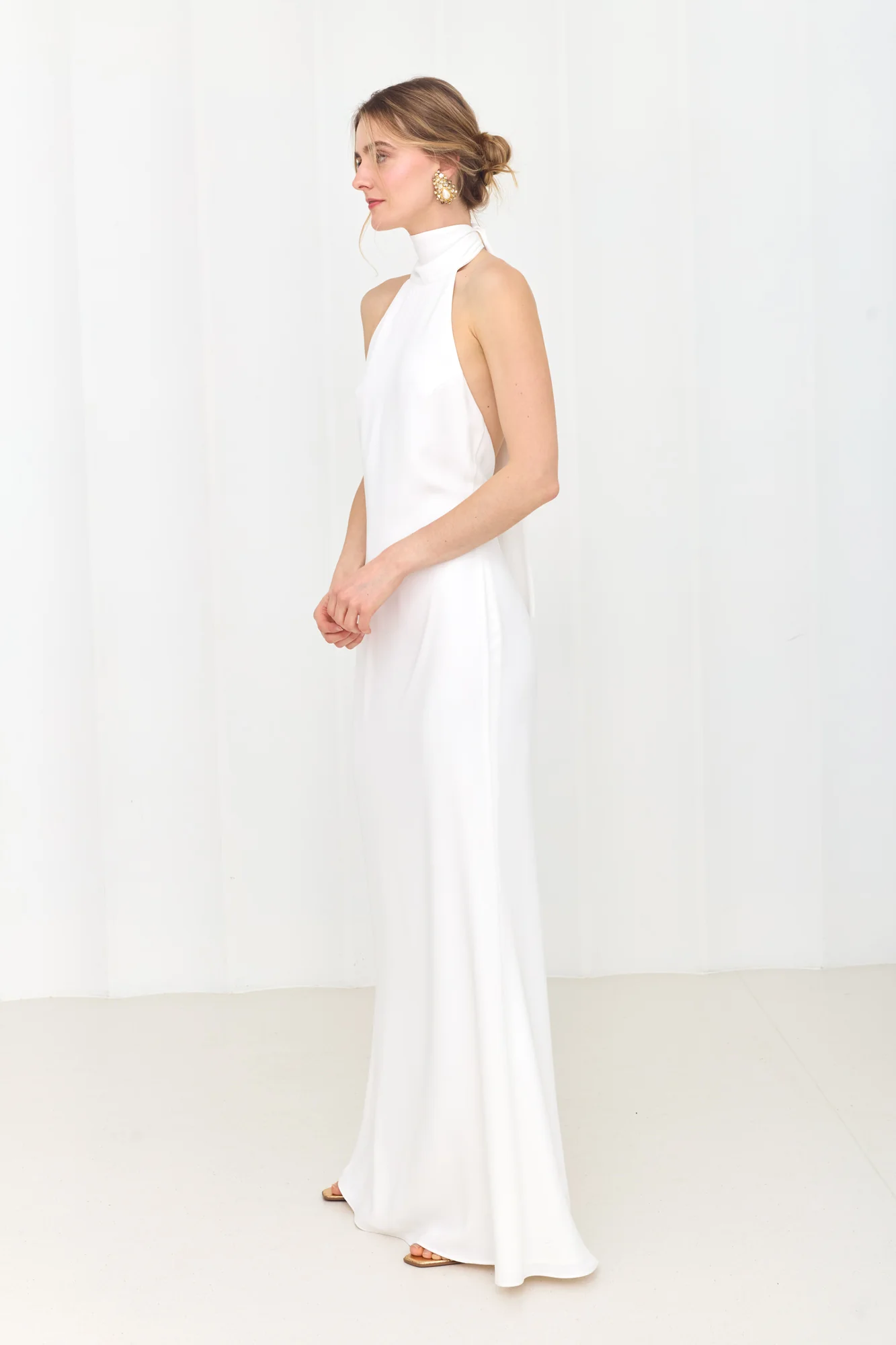 VALERIE Long White Minimalist Wedding Gown - Image 3