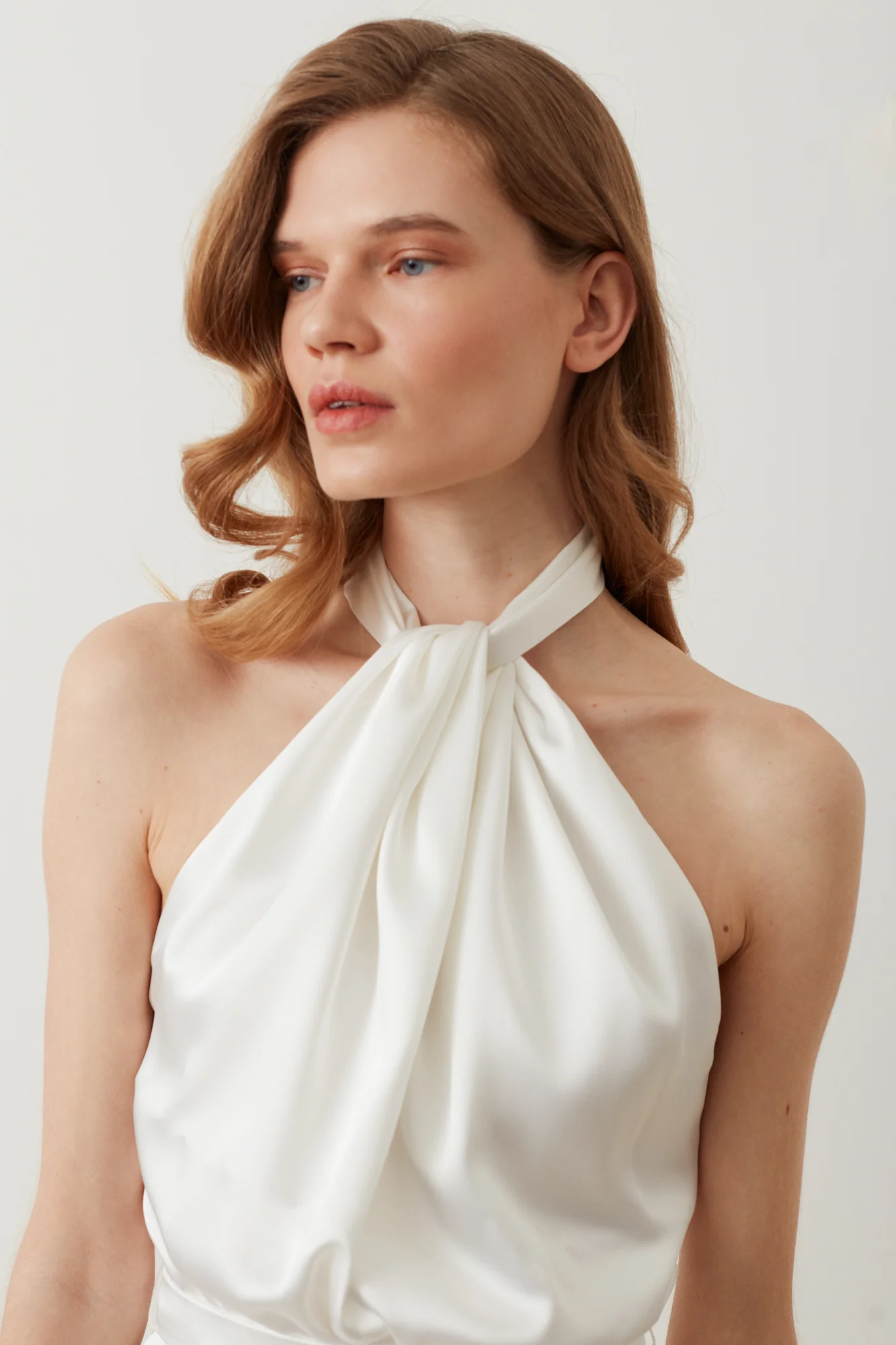 ELONA white backless wedding dress - Image 3