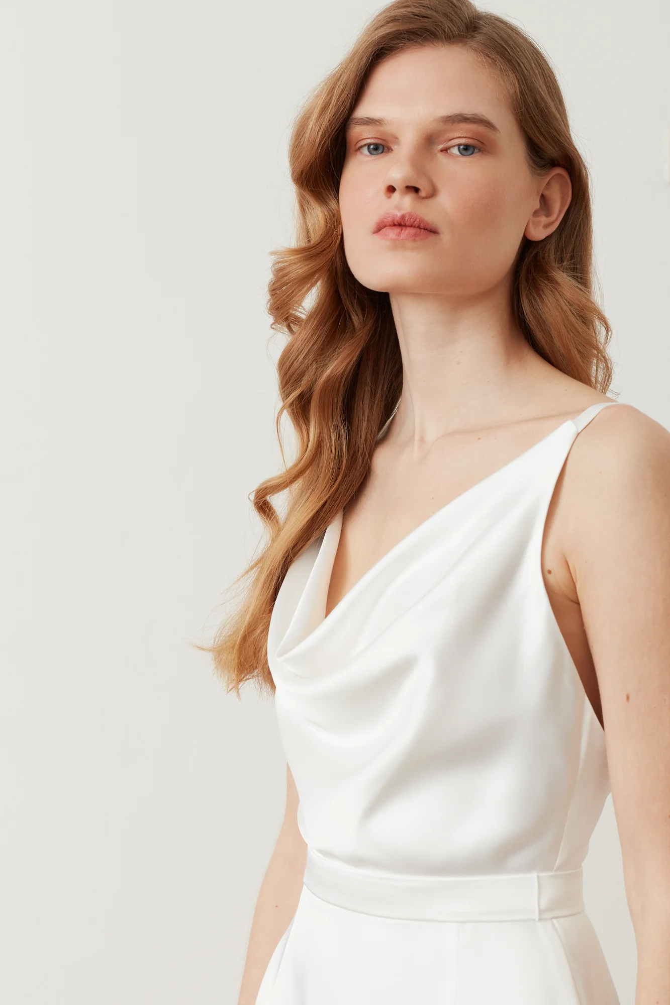 KAMEA white satin midi wedding dress - Image 4