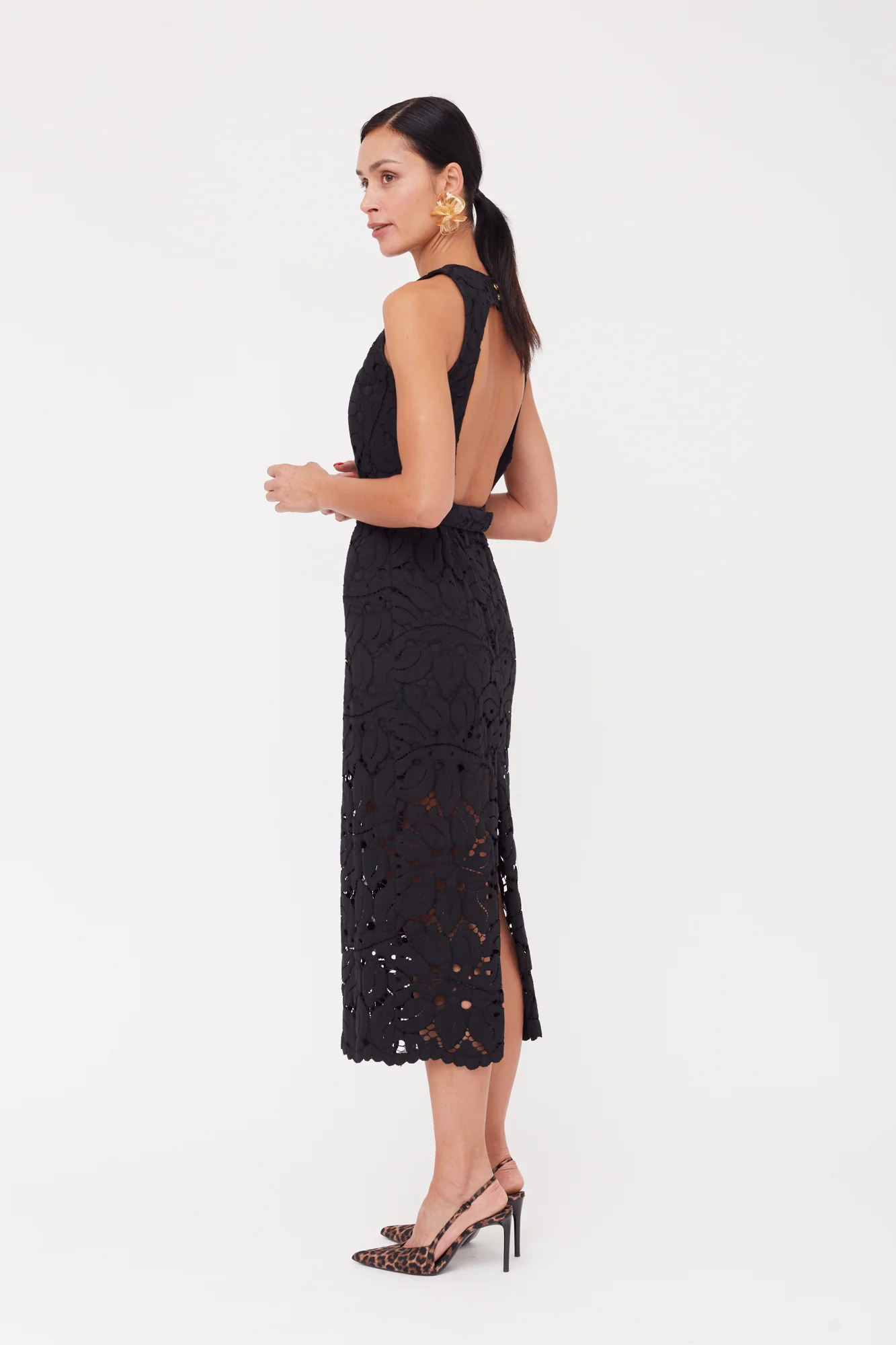 YEMA Black Floral Lace Midi Dress With Open Back - Image 4