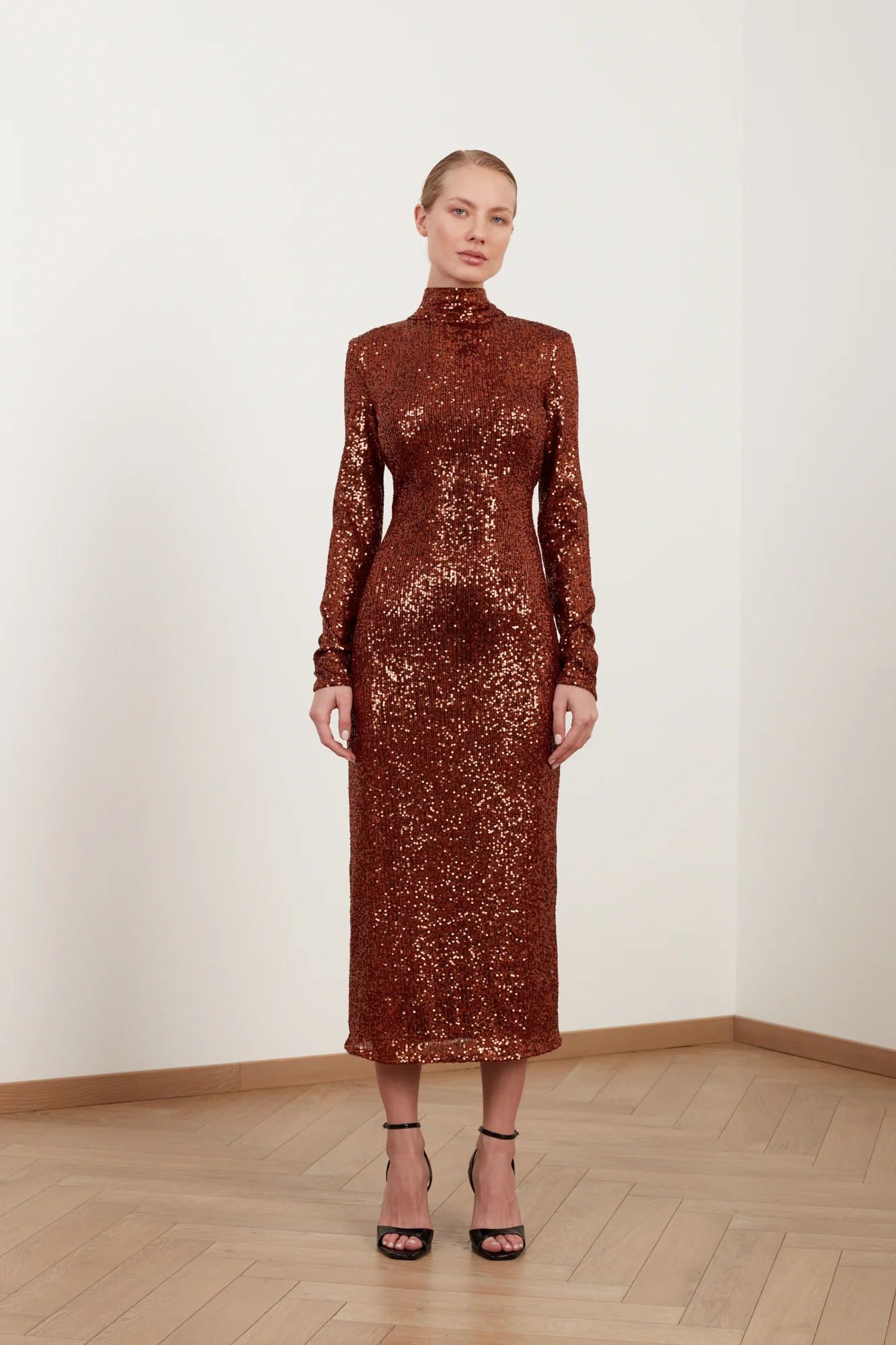 ZAHRA backless long-sleeve brown sequin midi dress - Image 4