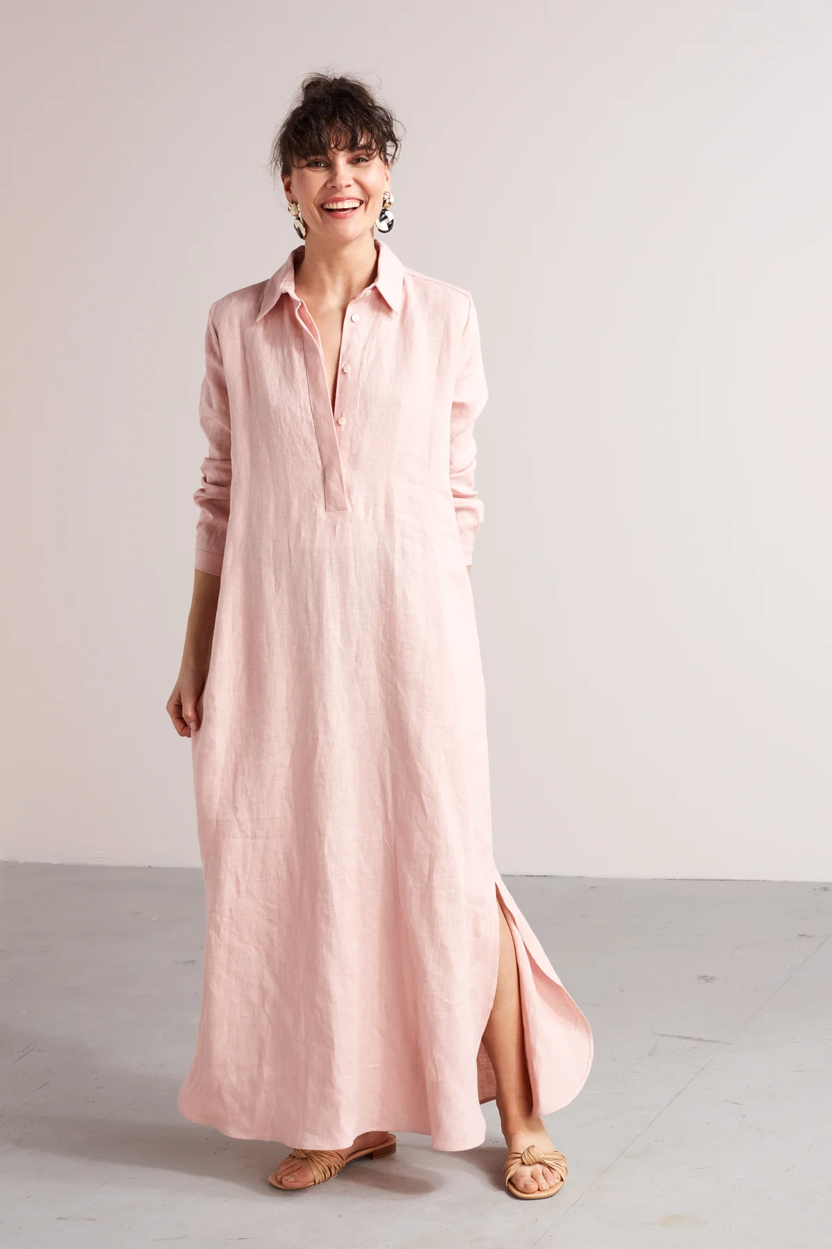 ZUMA A silhouette linen midi shirt dress in dusty pink - Image 3