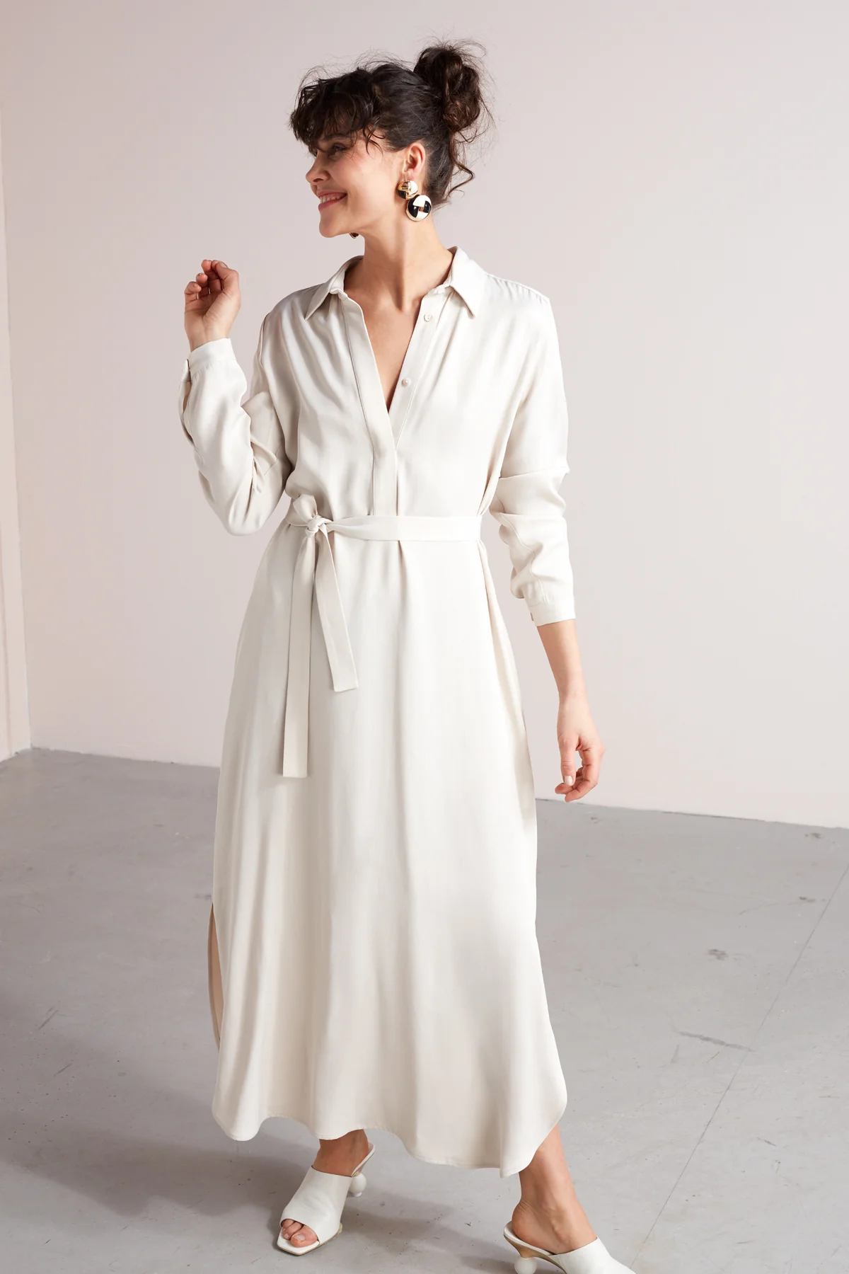 ZUMA A silhouette midi shirt dress in pearl white