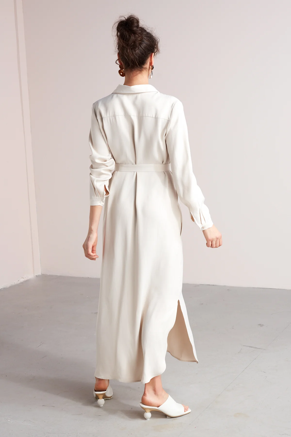 ZUMA A silhouette midi shirt dress in pearl white - Image 2